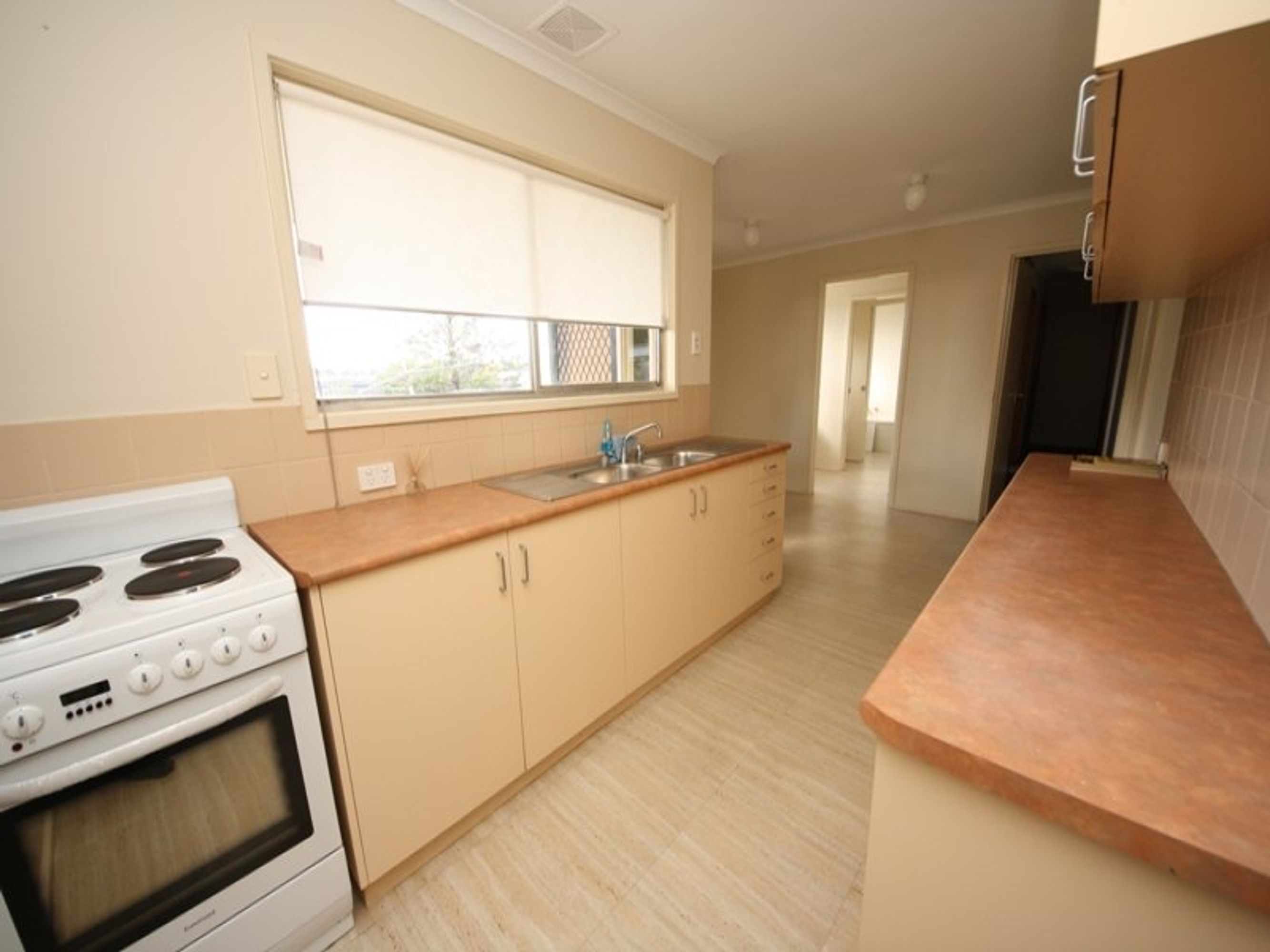 10 Forsyth Avenue, Horsham VIC 3400, Horsham - Thumbnail 3