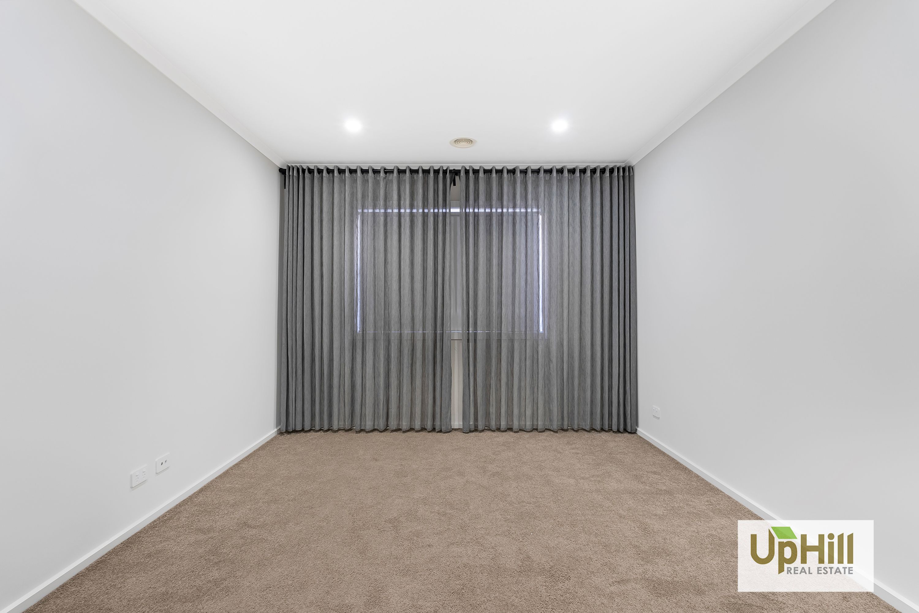 66 Picnic Avenue, Clyde North - Thumbnail 4