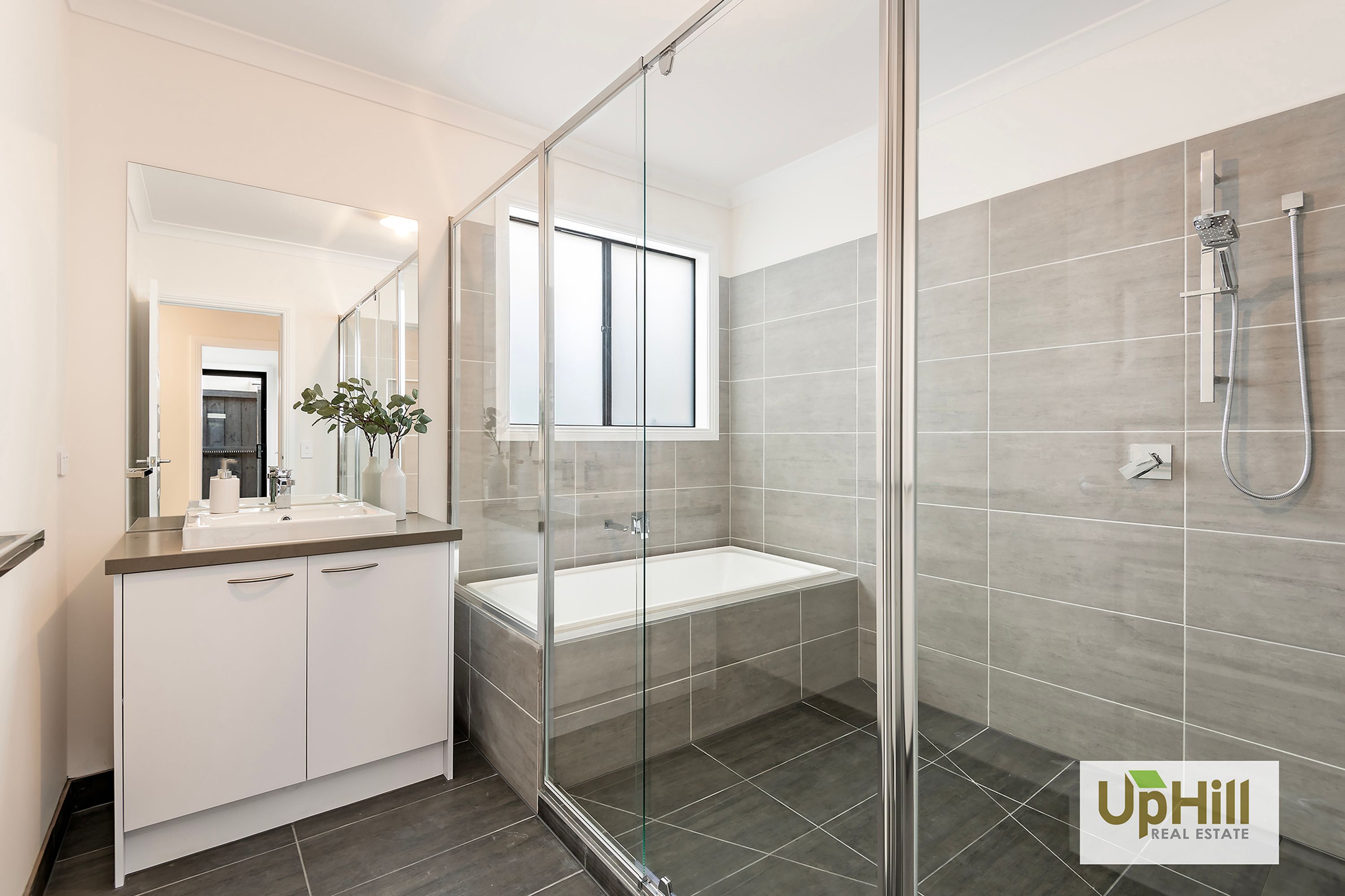 7 Tartan Drive, Clyde North - Thumbnail 6