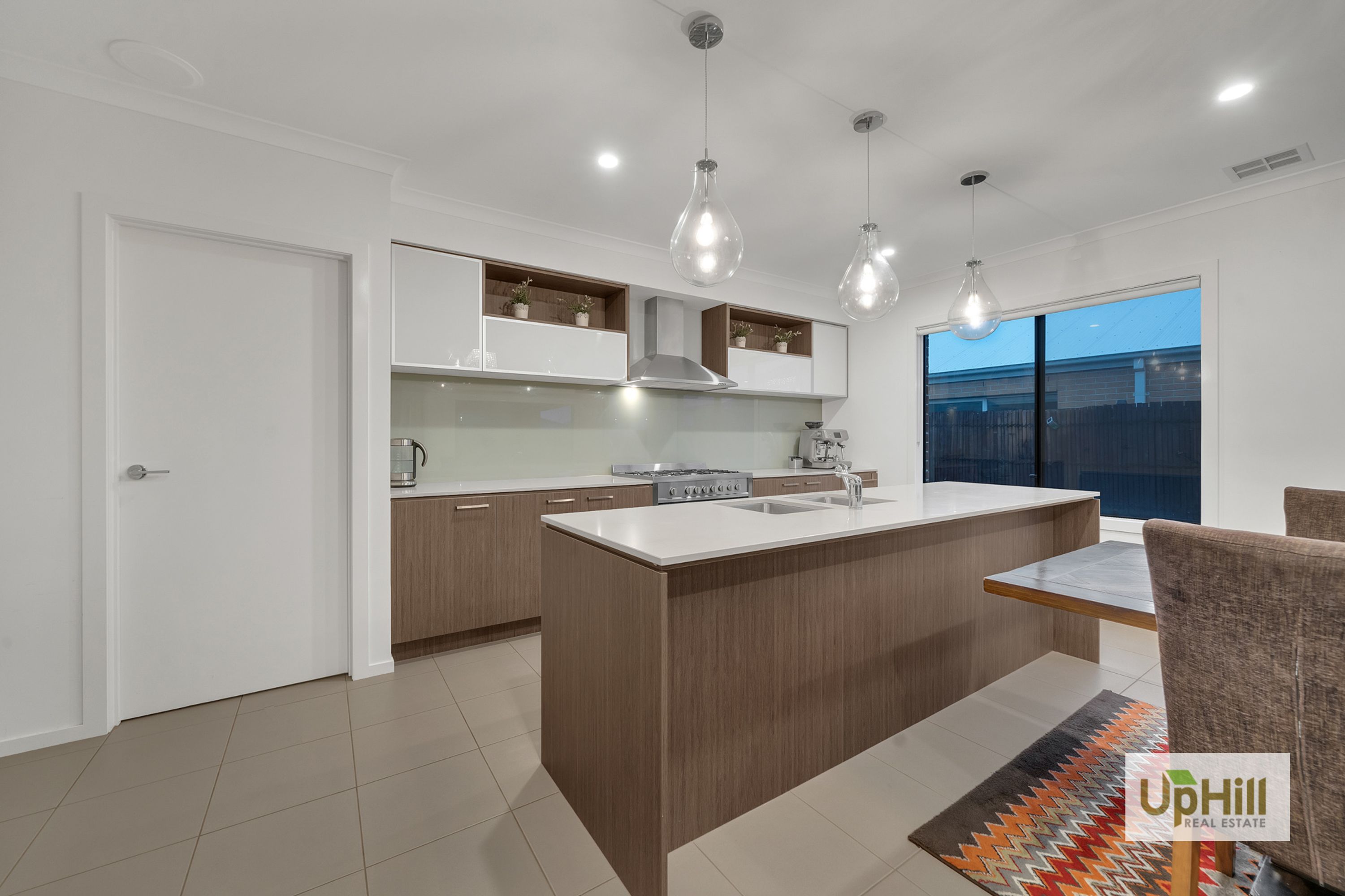 2 Girona Drive, Clyde North - Thumbnail 6