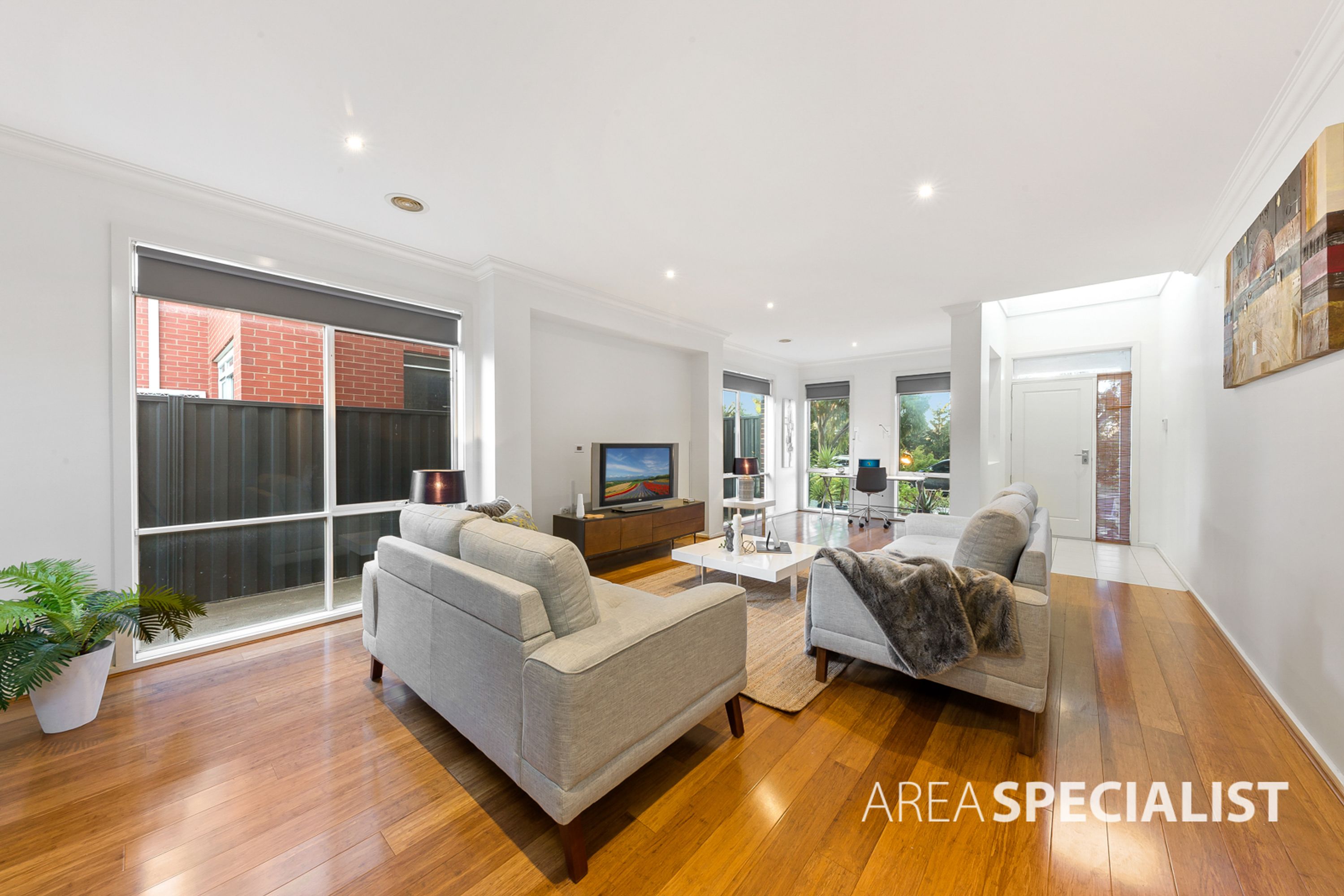 4 Chlosam Court, Cairnlea VIC 3023, Cairnlea - Thumbnail 4