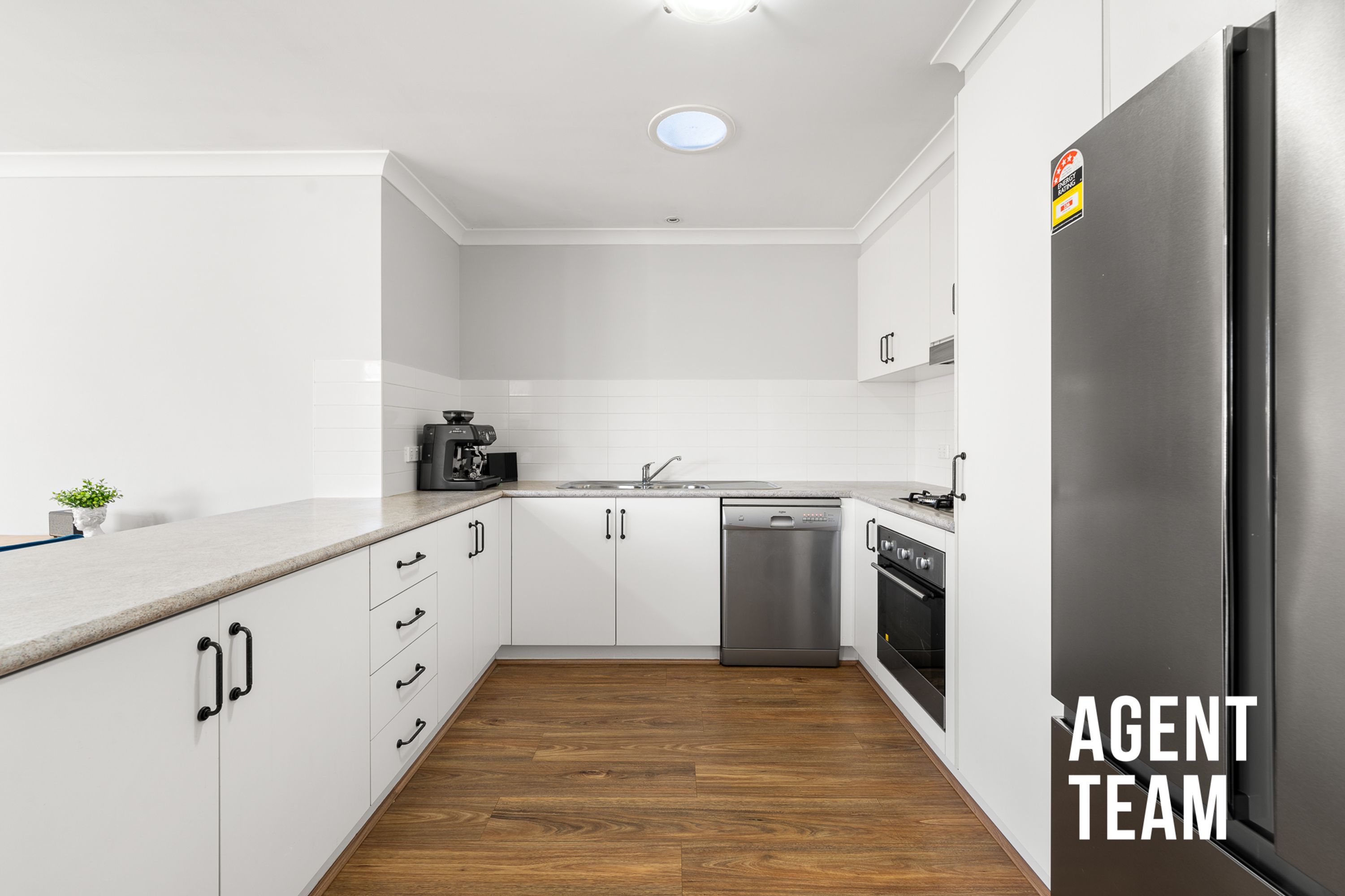 92 Hollows Circuit, Macgregor - Thumbnail 8