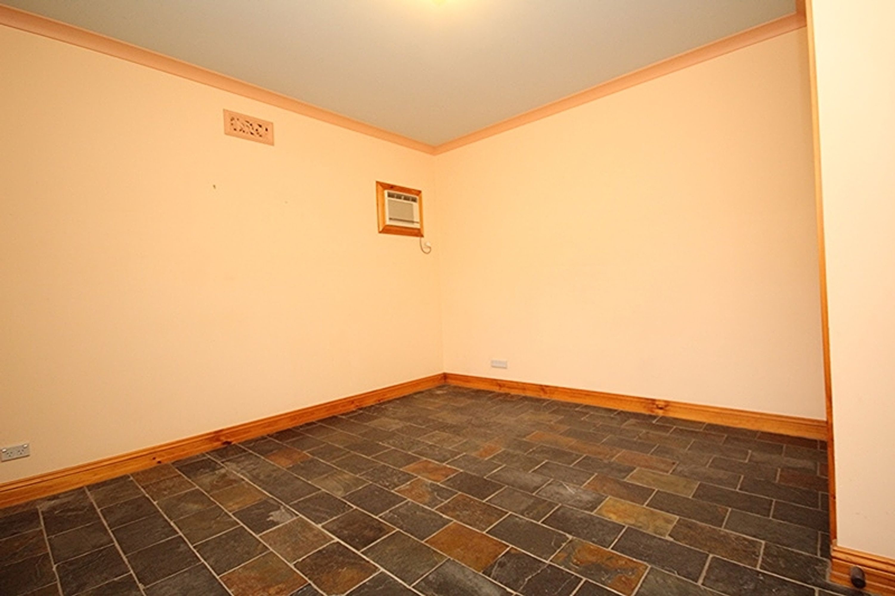 73 Wavell Street, Horsham VIC 3400, Horsham - Thumbnail 6