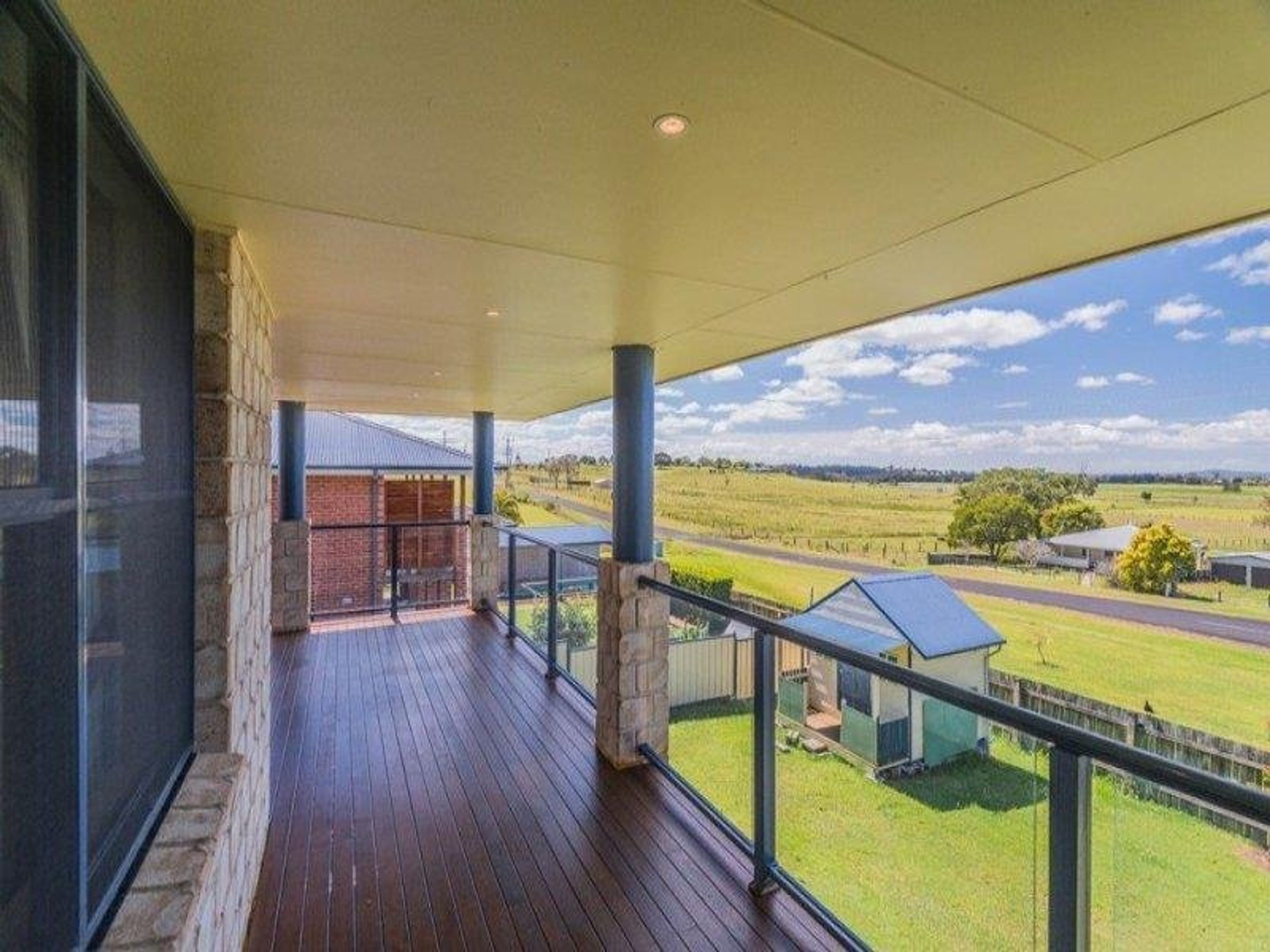 40 Martin Crescent, Junction Hill - Thumbnail 4