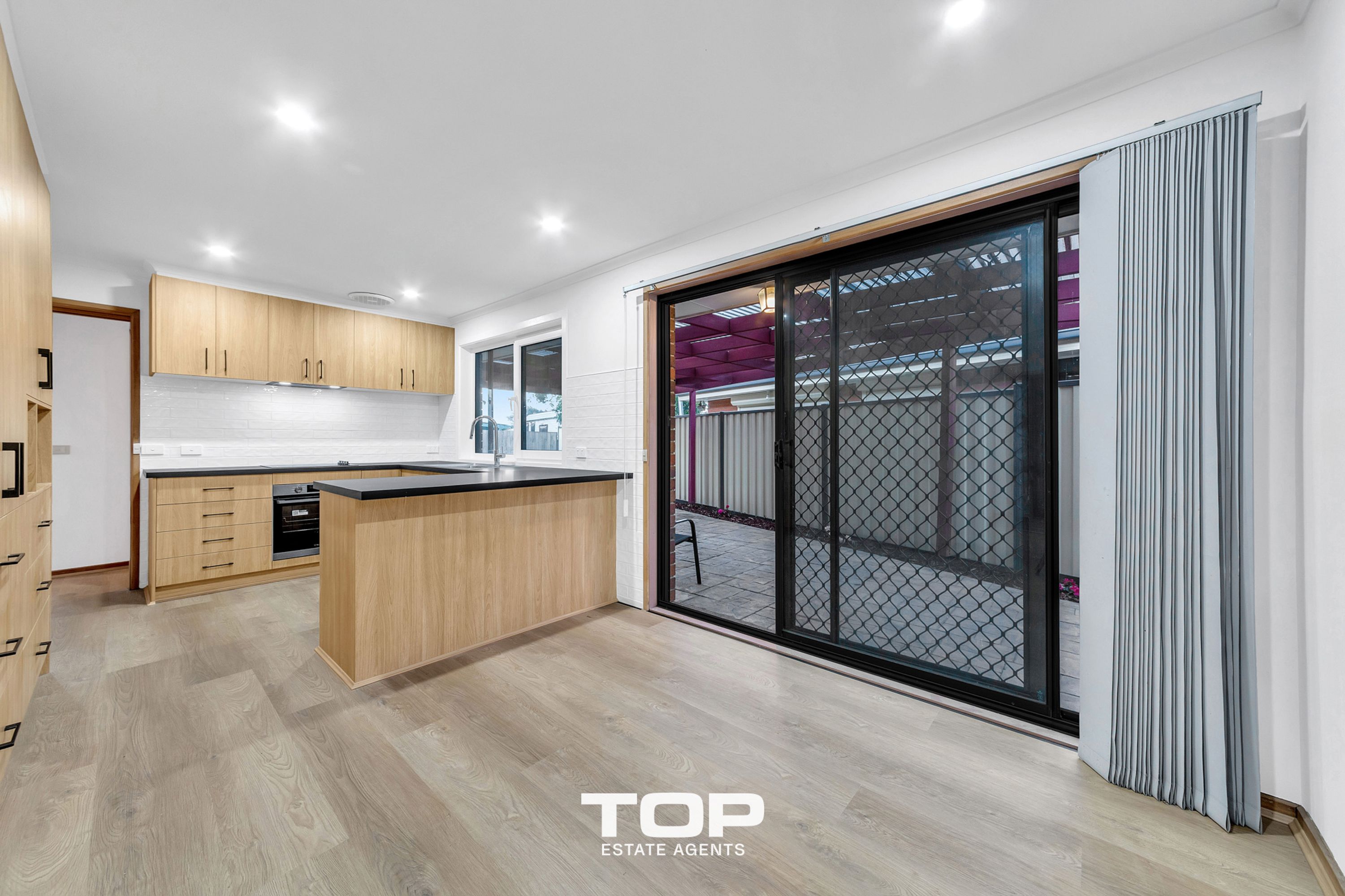 15 Candytuft Close, Cranbourne North - Thumbnail 4