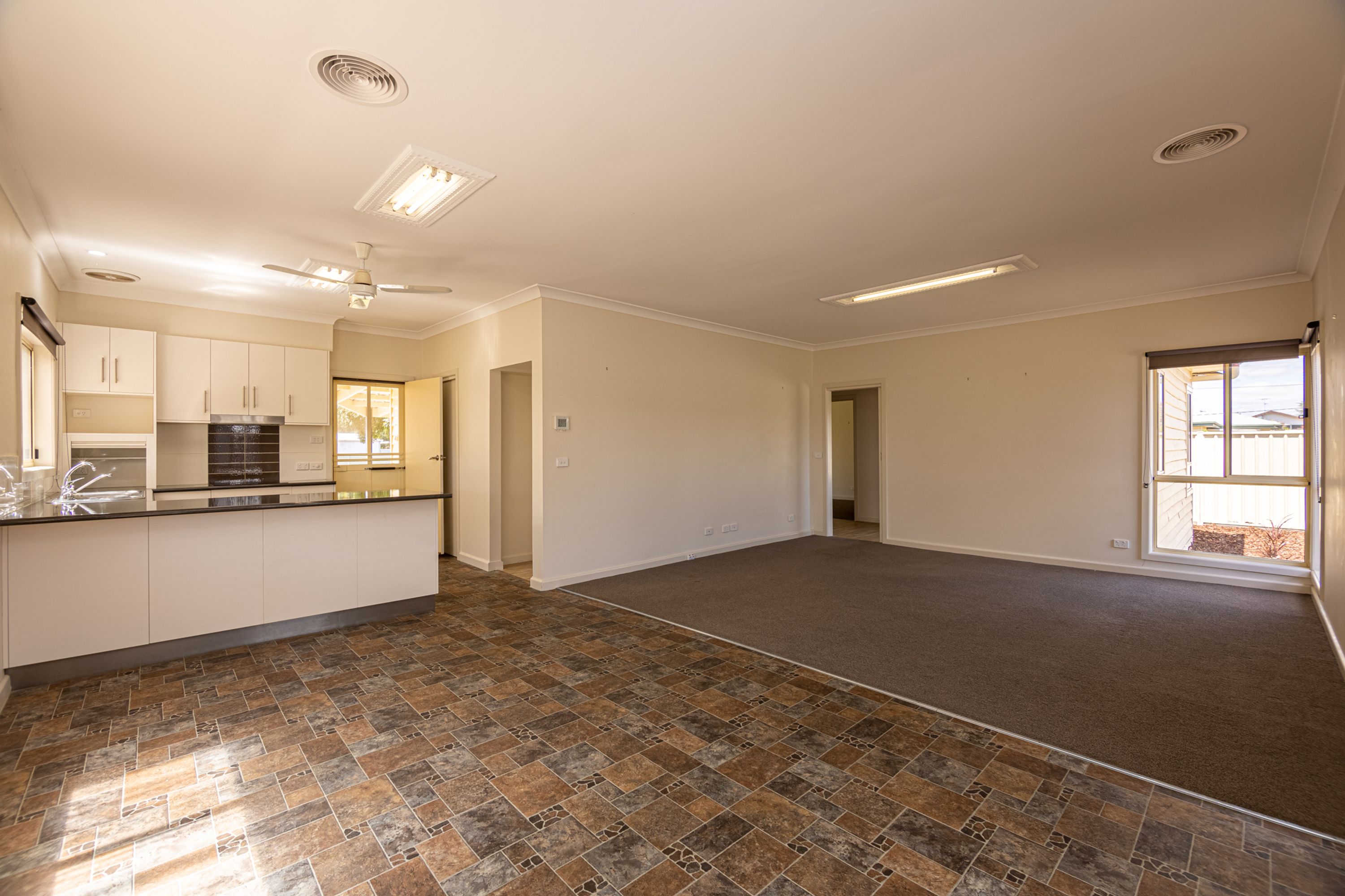 33 Federation Avenue, Horsham VIC 3400, Horsham - Thumbnail 4