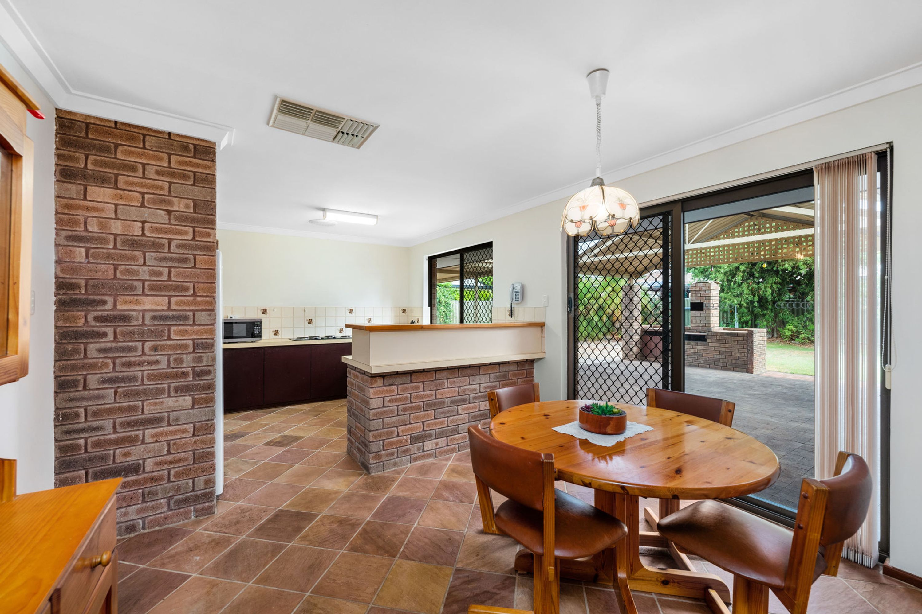 7 Sanderling Drive, Thornlie - Thumbnail 7