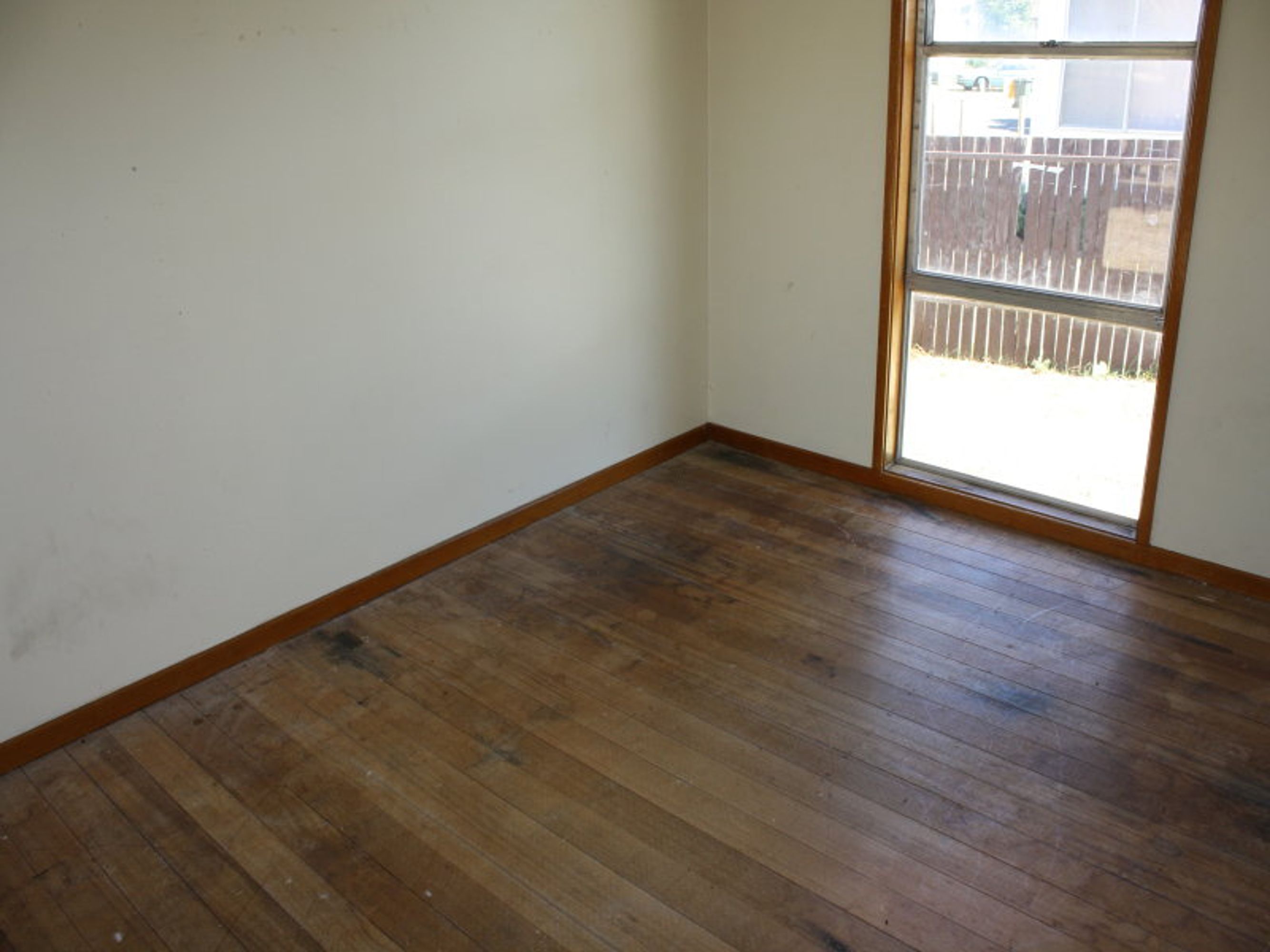 10 Felstead Avenue, Horsham VIC 3400, Horsham - Thumbnail 2