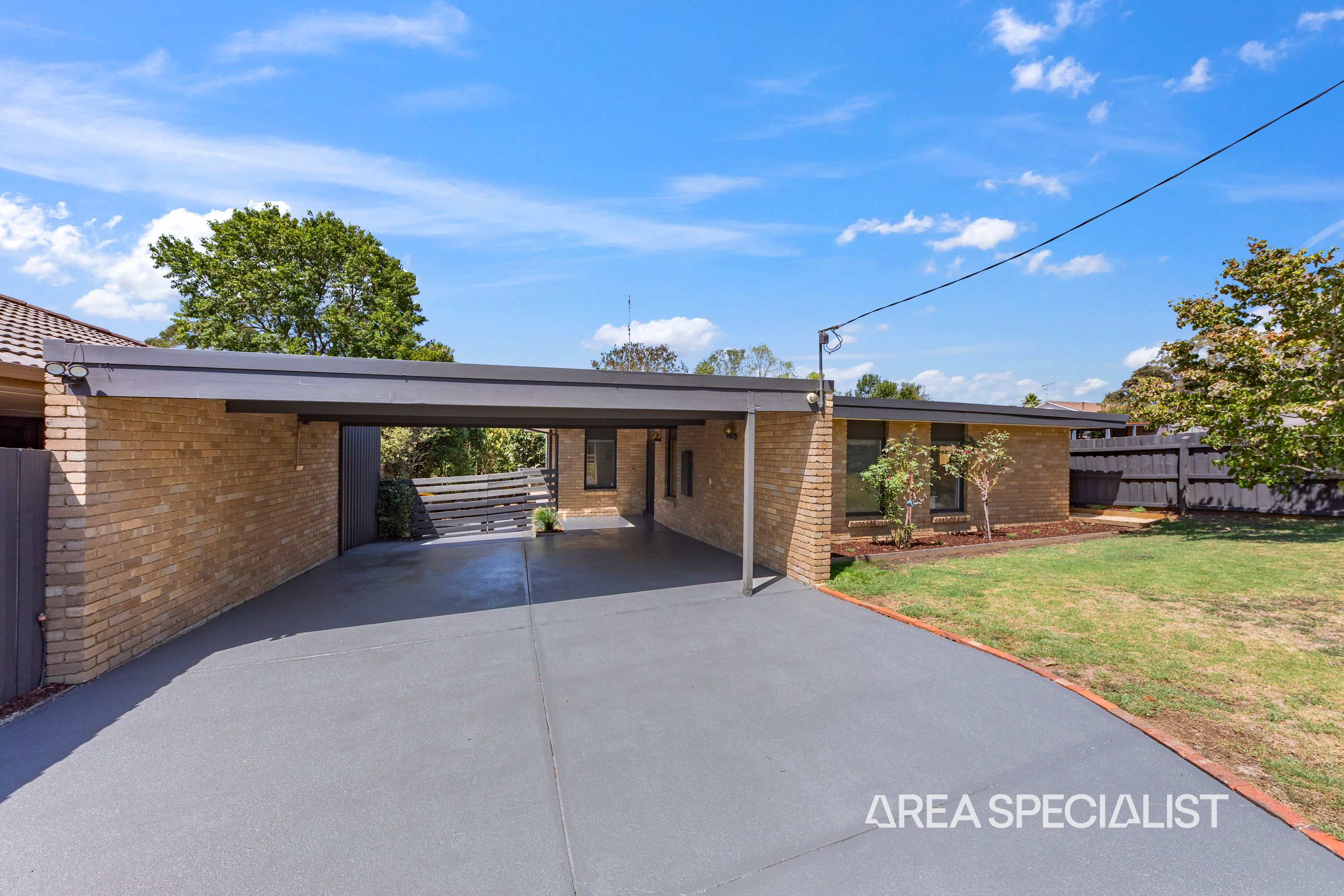24 Archibald Crescent, Warragul - Thumbnail 2