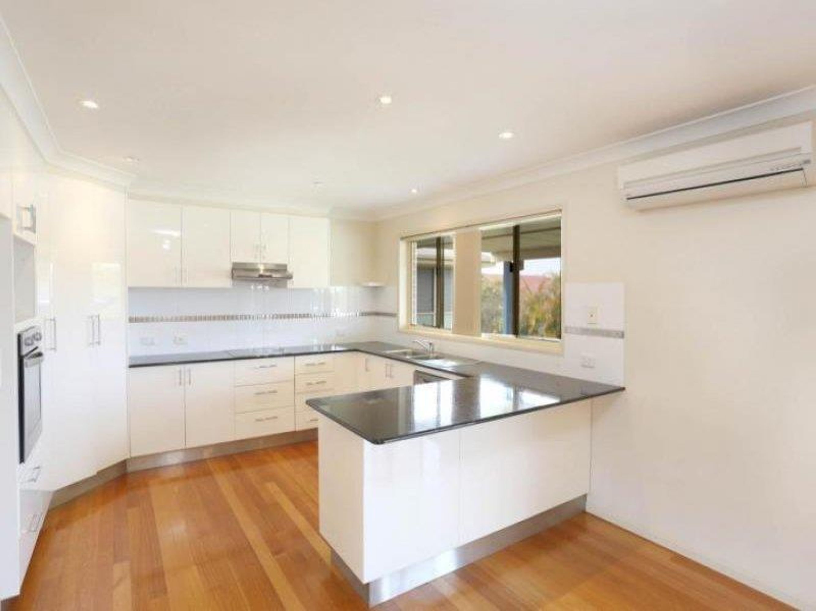 26 Riverdale Court, Grafton - Thumbnail 3