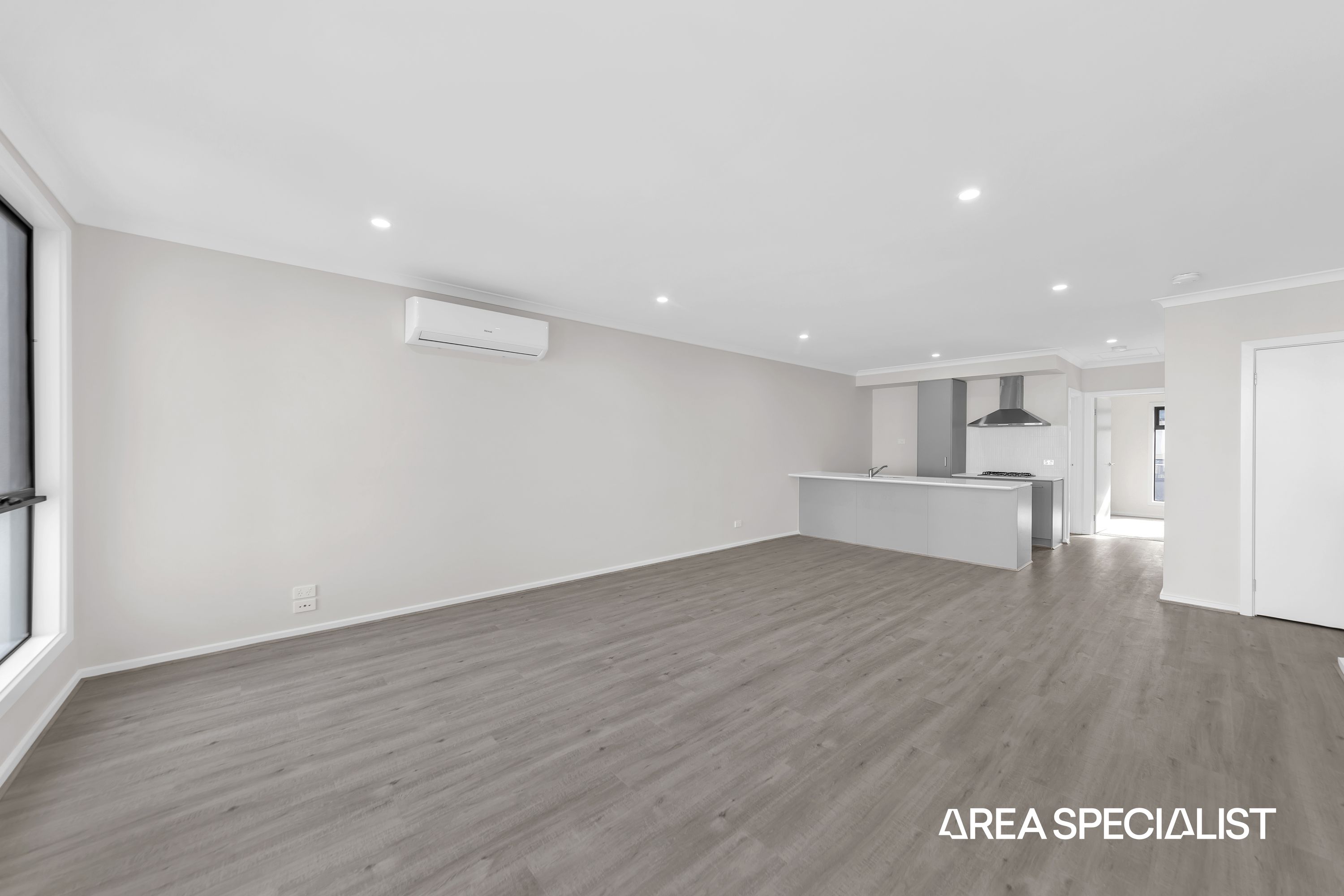 19 Oakview Walk, Clyde, Clyde - Thumbnail 4