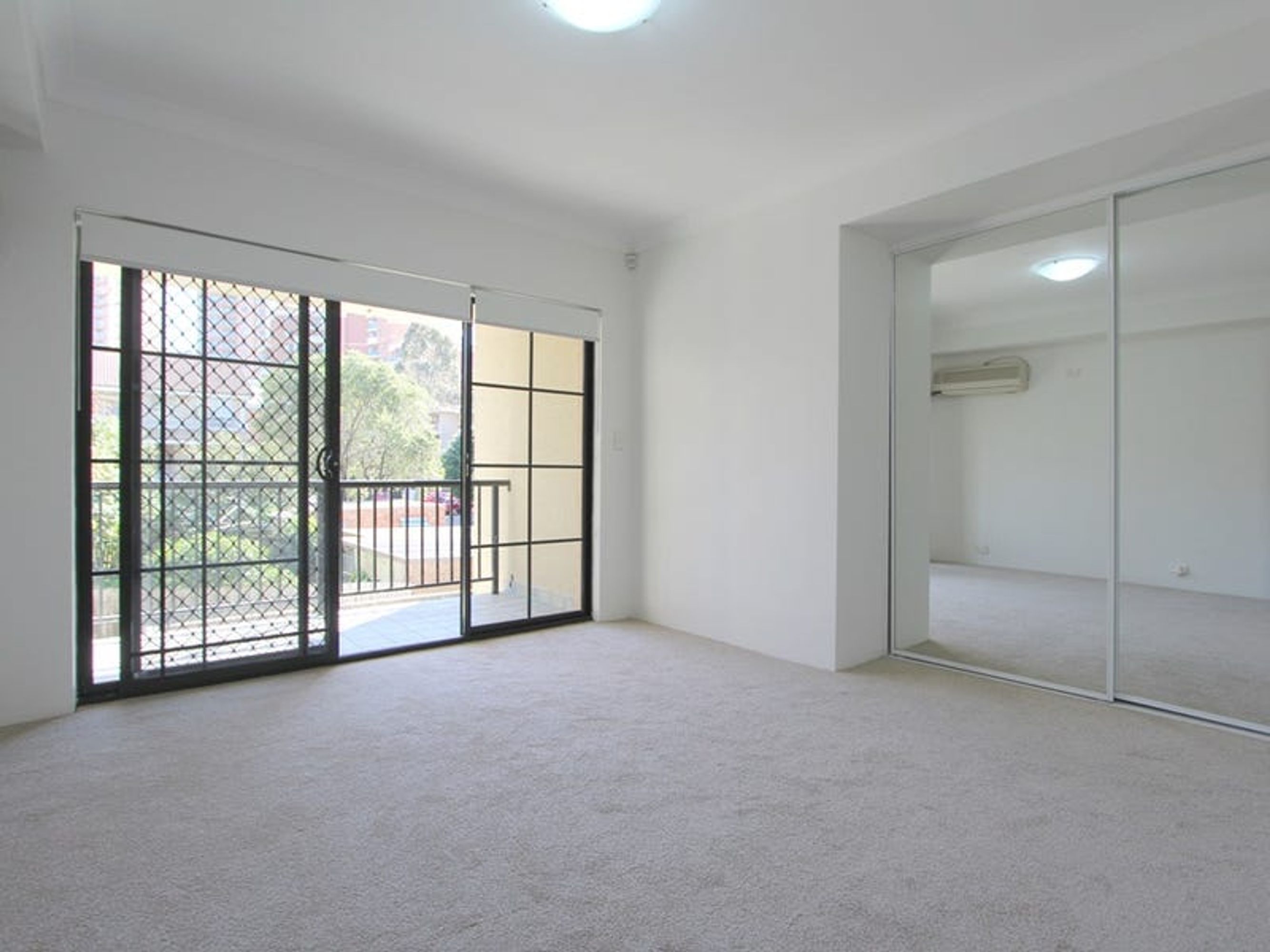 2/68-72 Woniora Road, Hurstville, Hurstville - Thumbnail 5