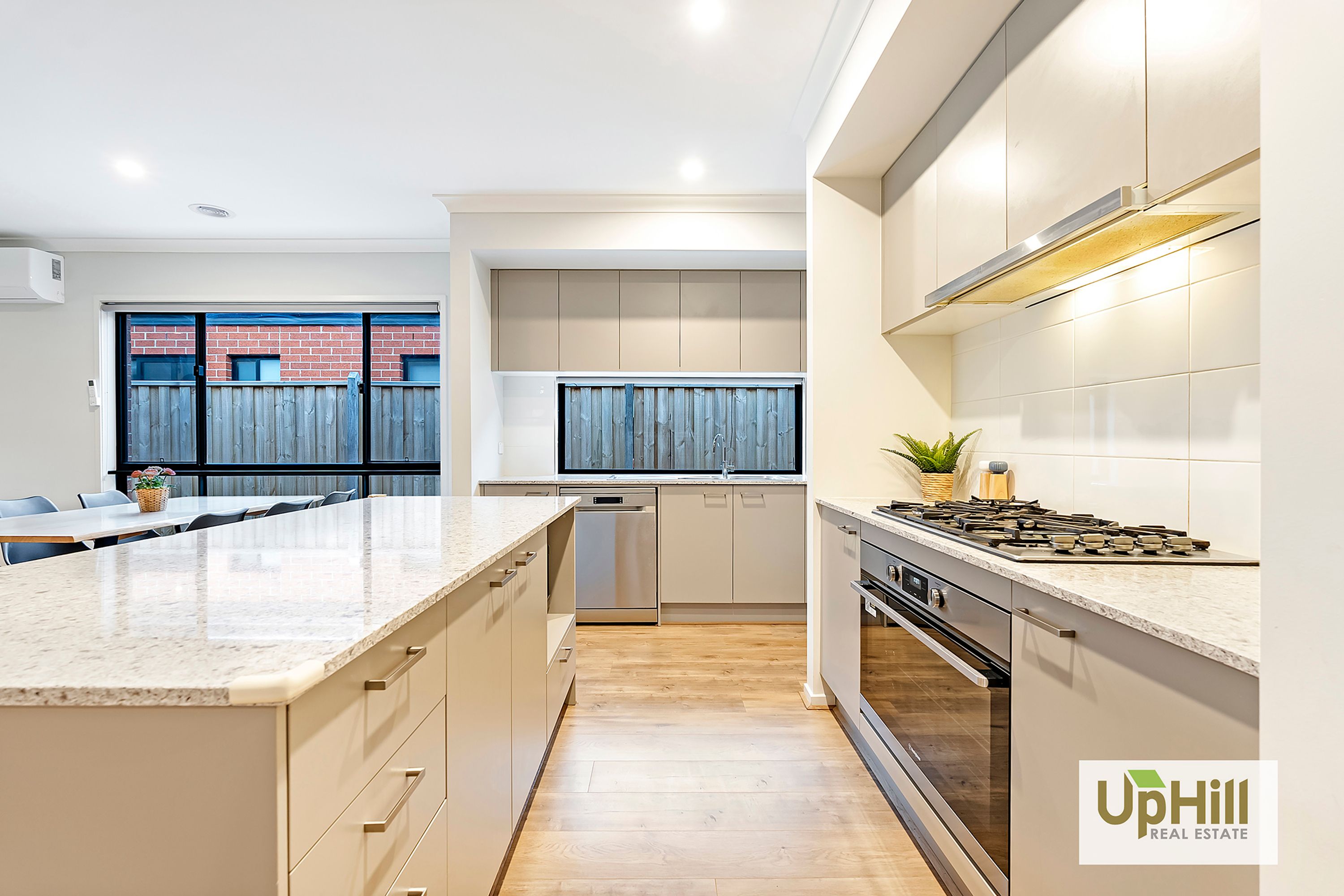 11 Parkrise Boulevard, Clyde North - Thumbnail 7
