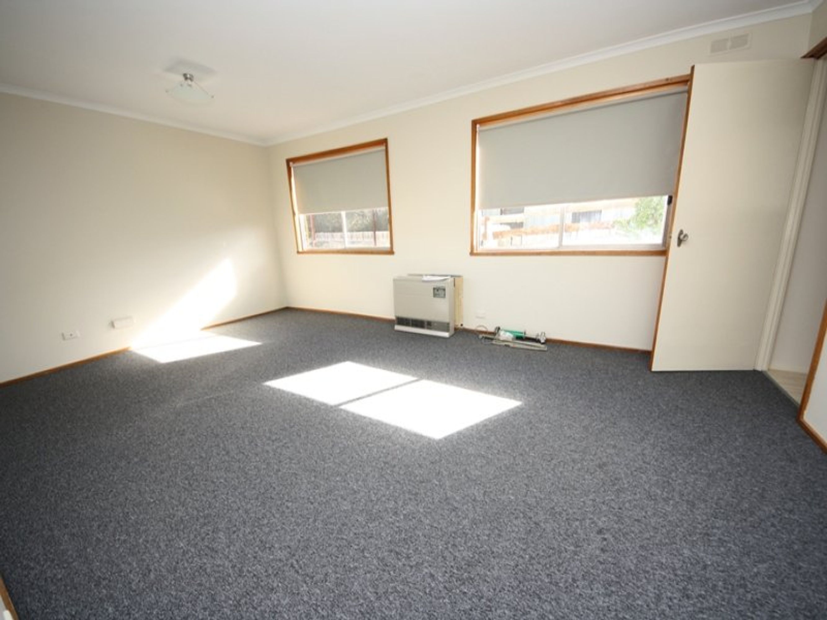 10 Forsyth Avenue, Horsham VIC 3400, Horsham - Thumbnail 2