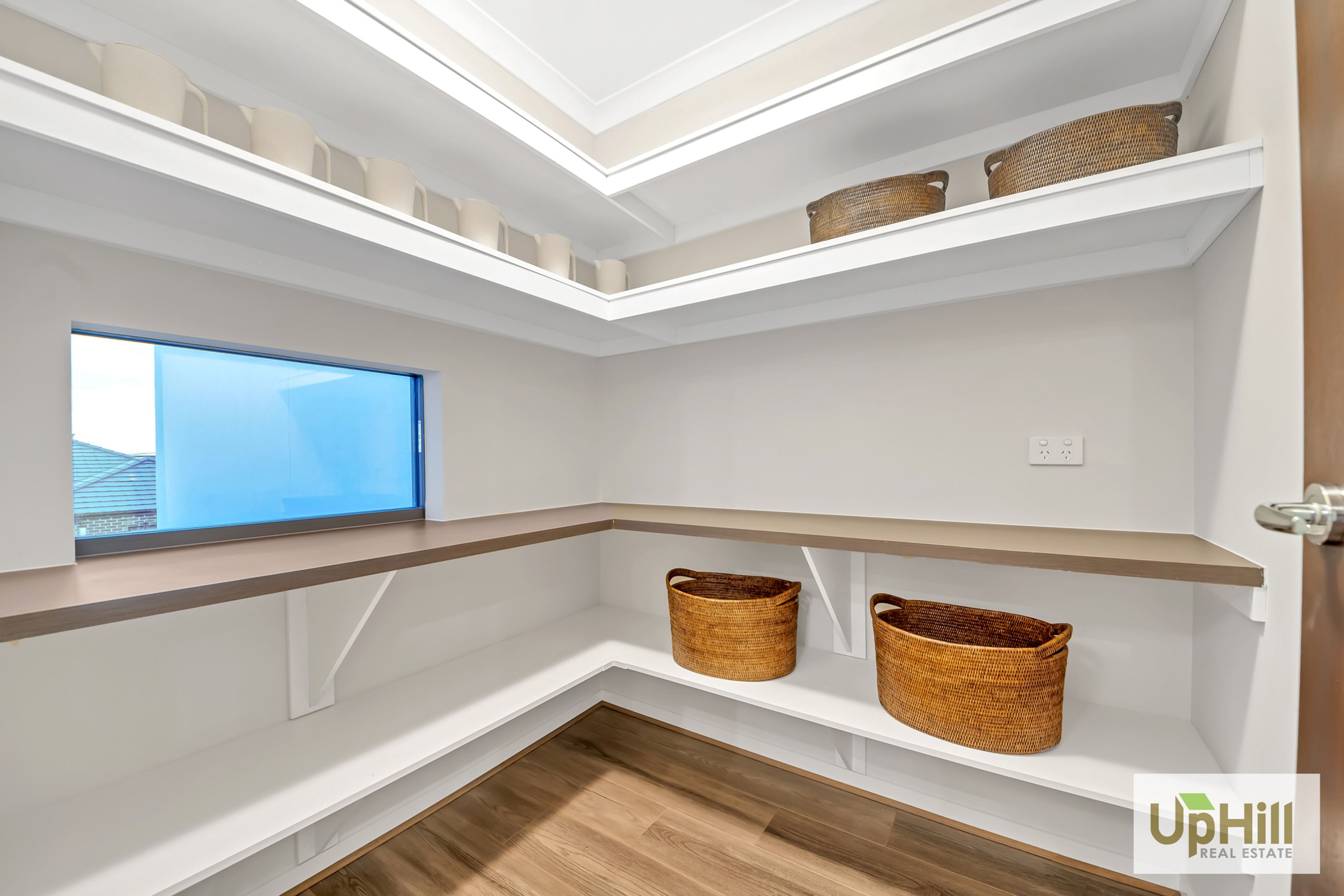 6 REVELWOOD WAY, Clyde North - Thumbnail 8
