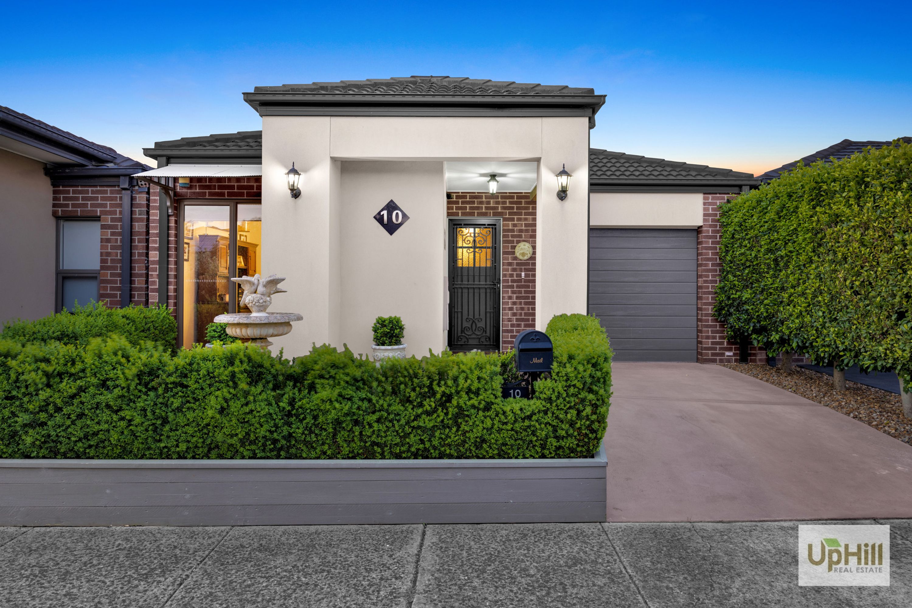 10 Calabrese Circuit, Clyde North - Image 1