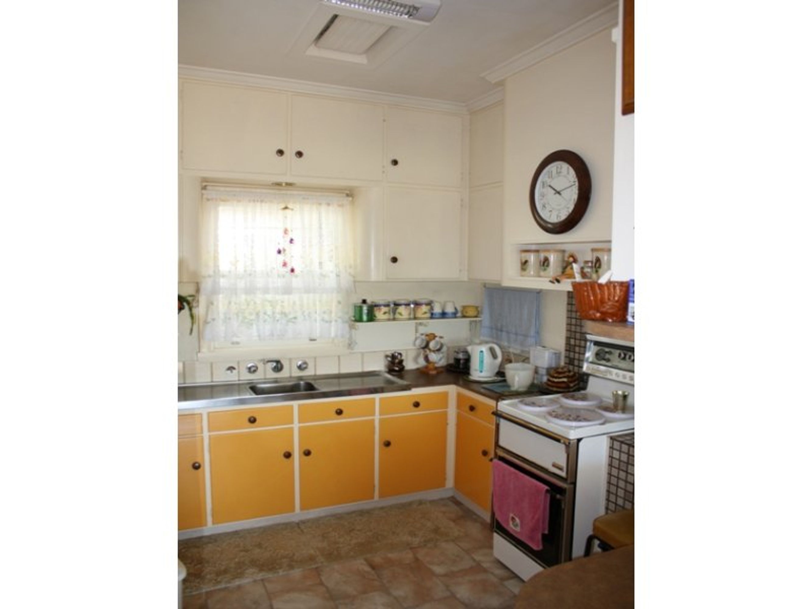 16 Iris Street, Horsham VIC 3400, Horsham - Thumbnail 7