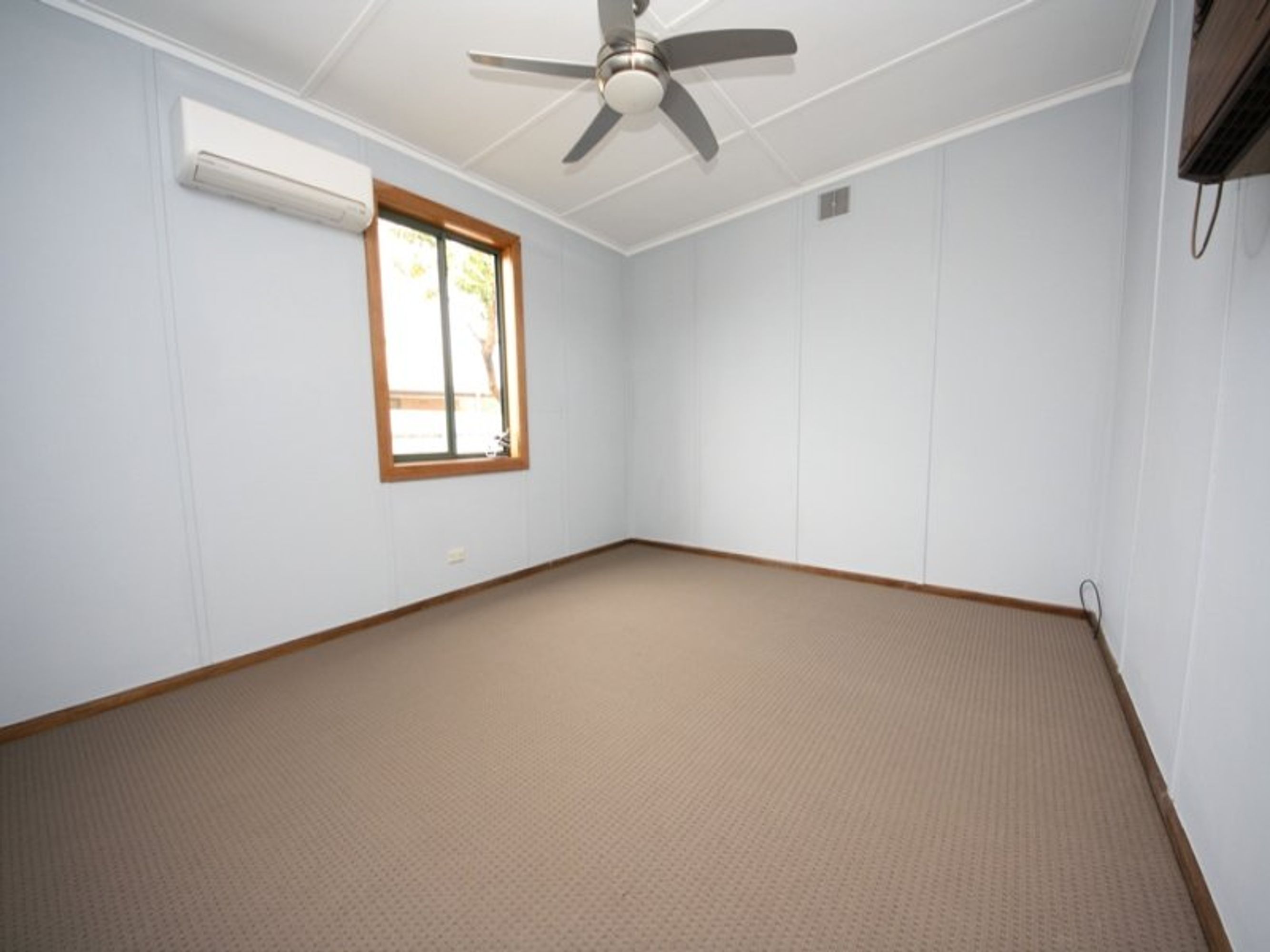 94 Bennett Road, Horsham, VIC 3400, Horsham - Thumbnail 2