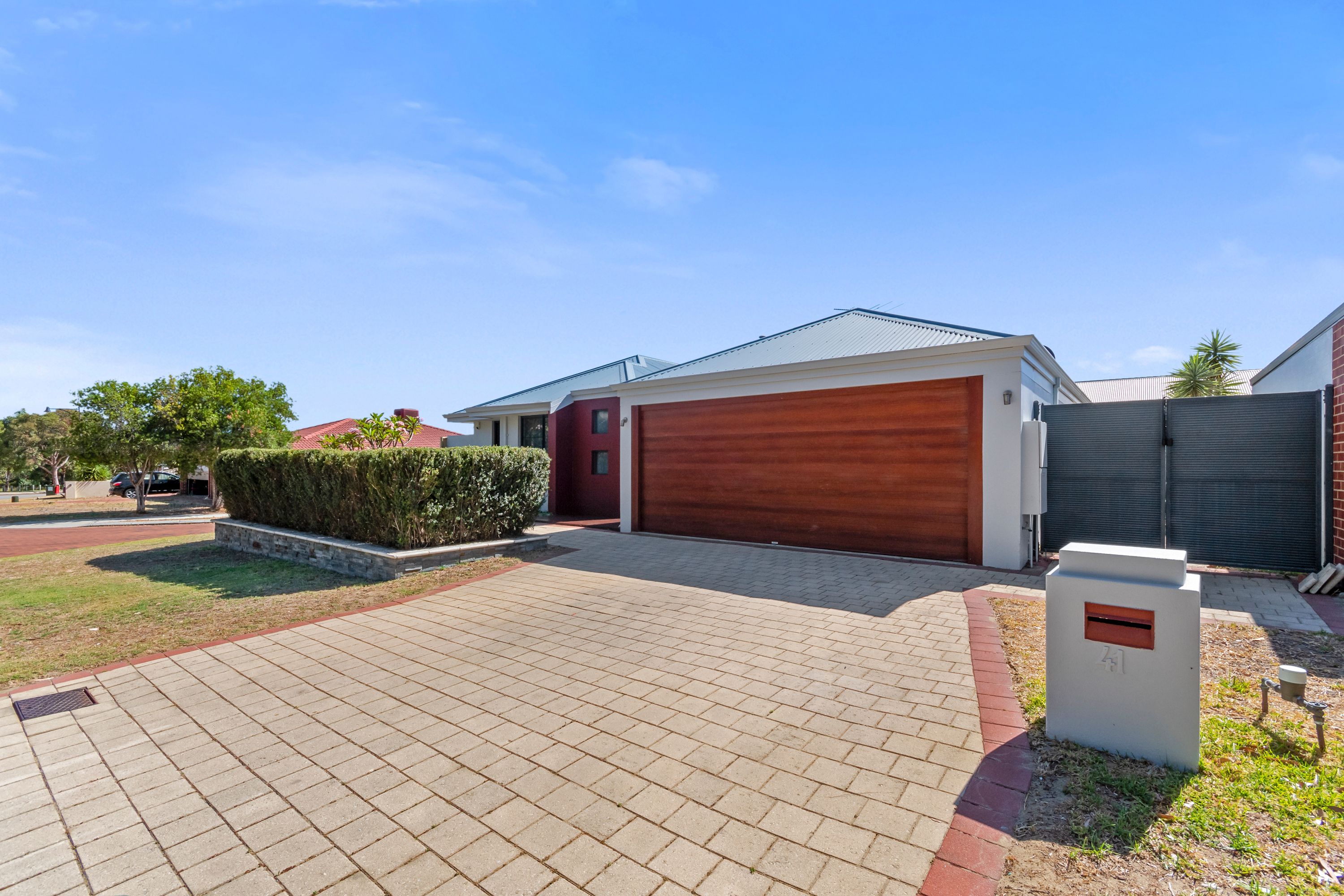 41 San Teodoro Avenue