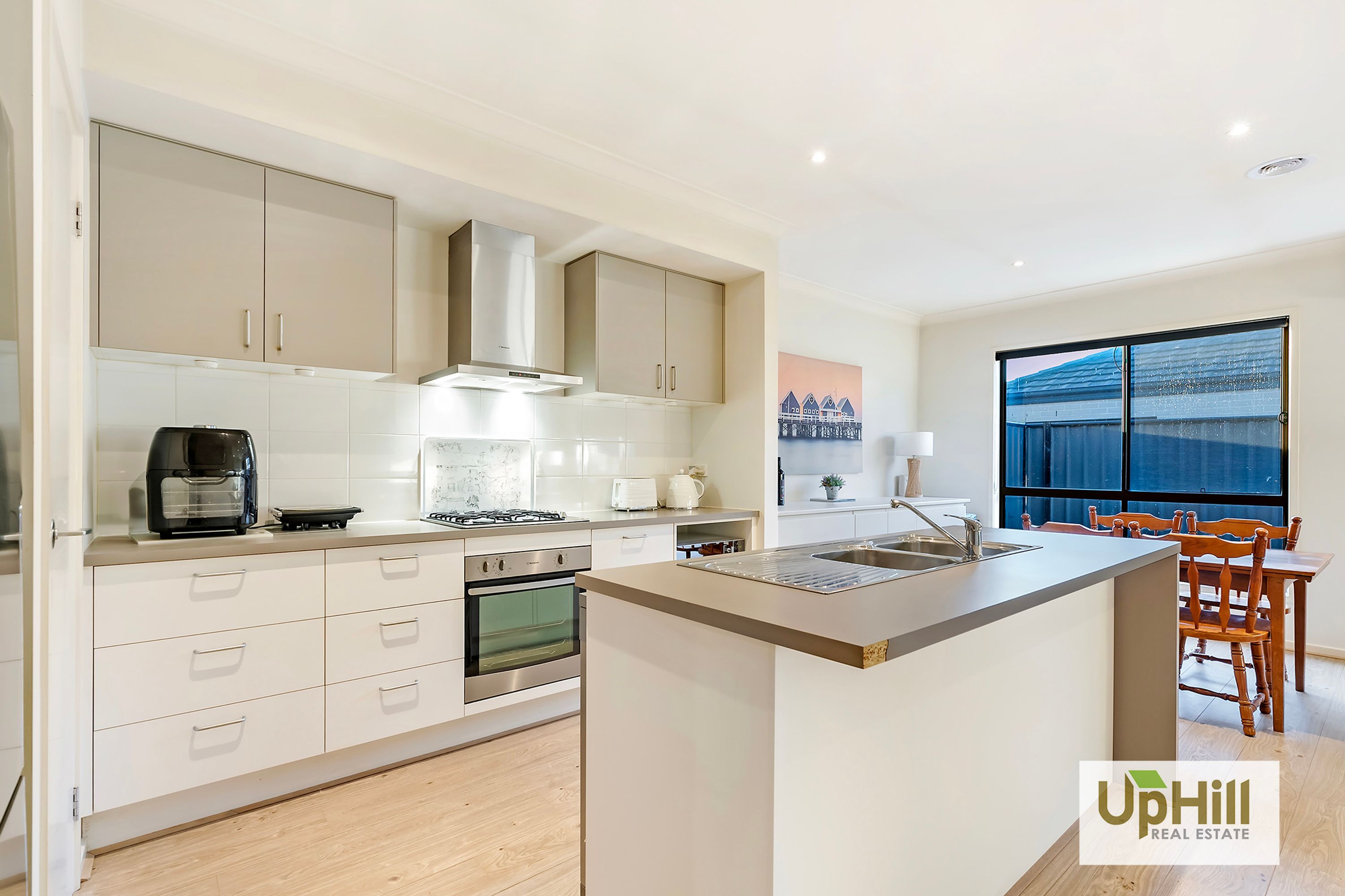22 Kilmarnock Way, Clyde North - Thumbnail 4