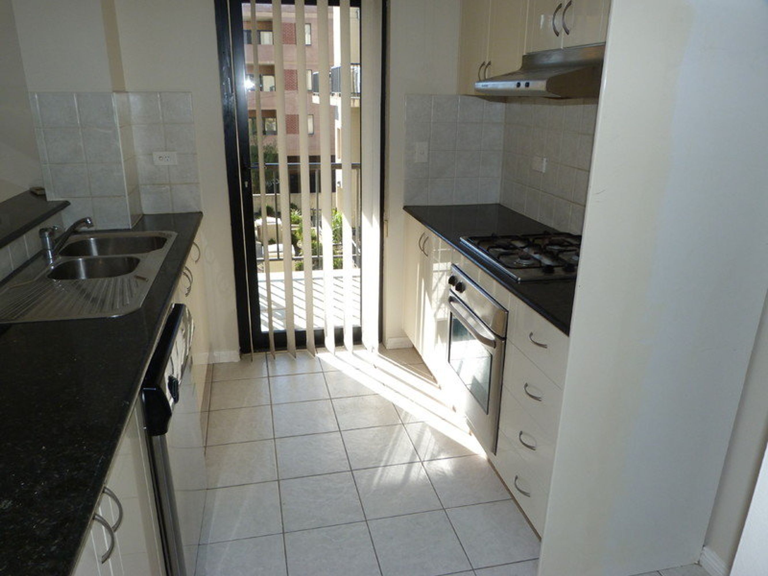 20/68-72 Woniora Road, Hurstville, Hurstville - Thumbnail 3