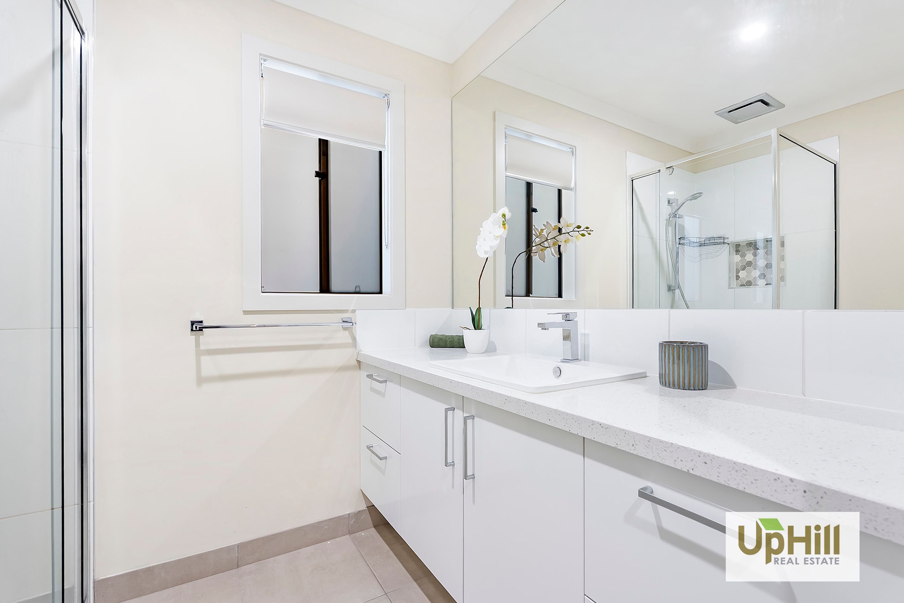 23 Australorp Drive, Clyde North - Thumbnail 5
