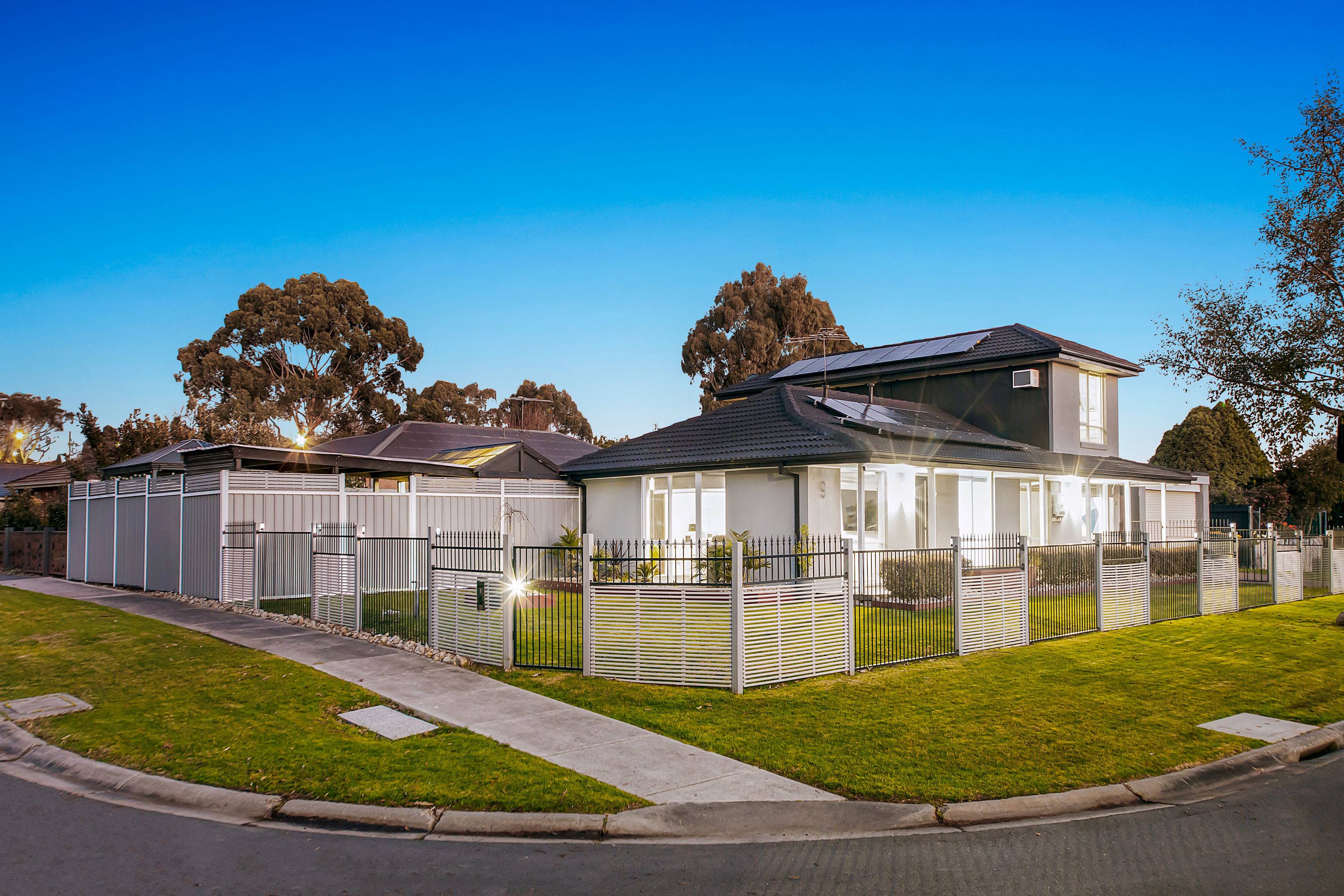 9 Deed Drive, Pakenham, VIC 3810