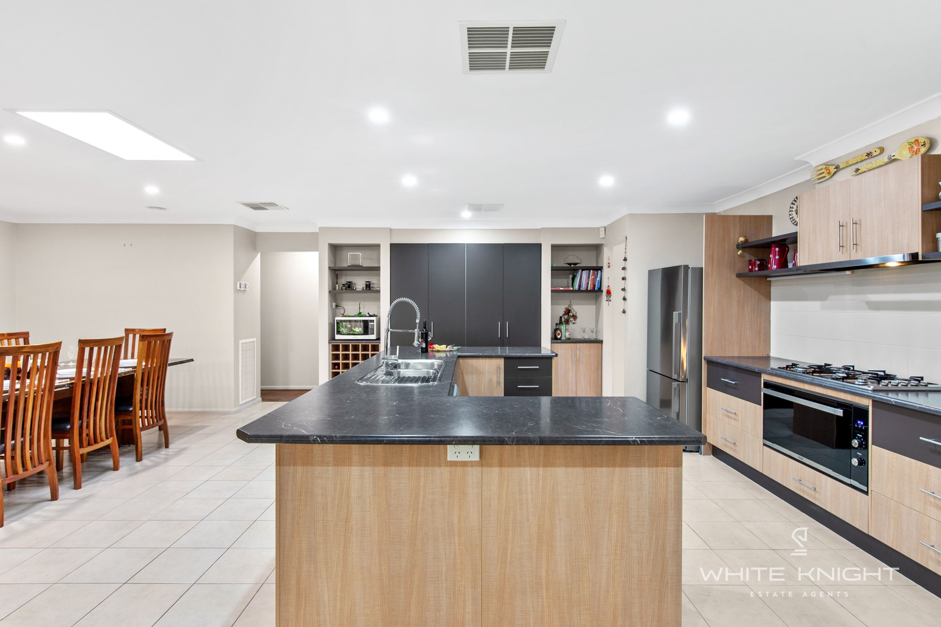 12 Winterton Court, Burnside Heights VIC 3023, Burnside Heights - Thumbnail 6