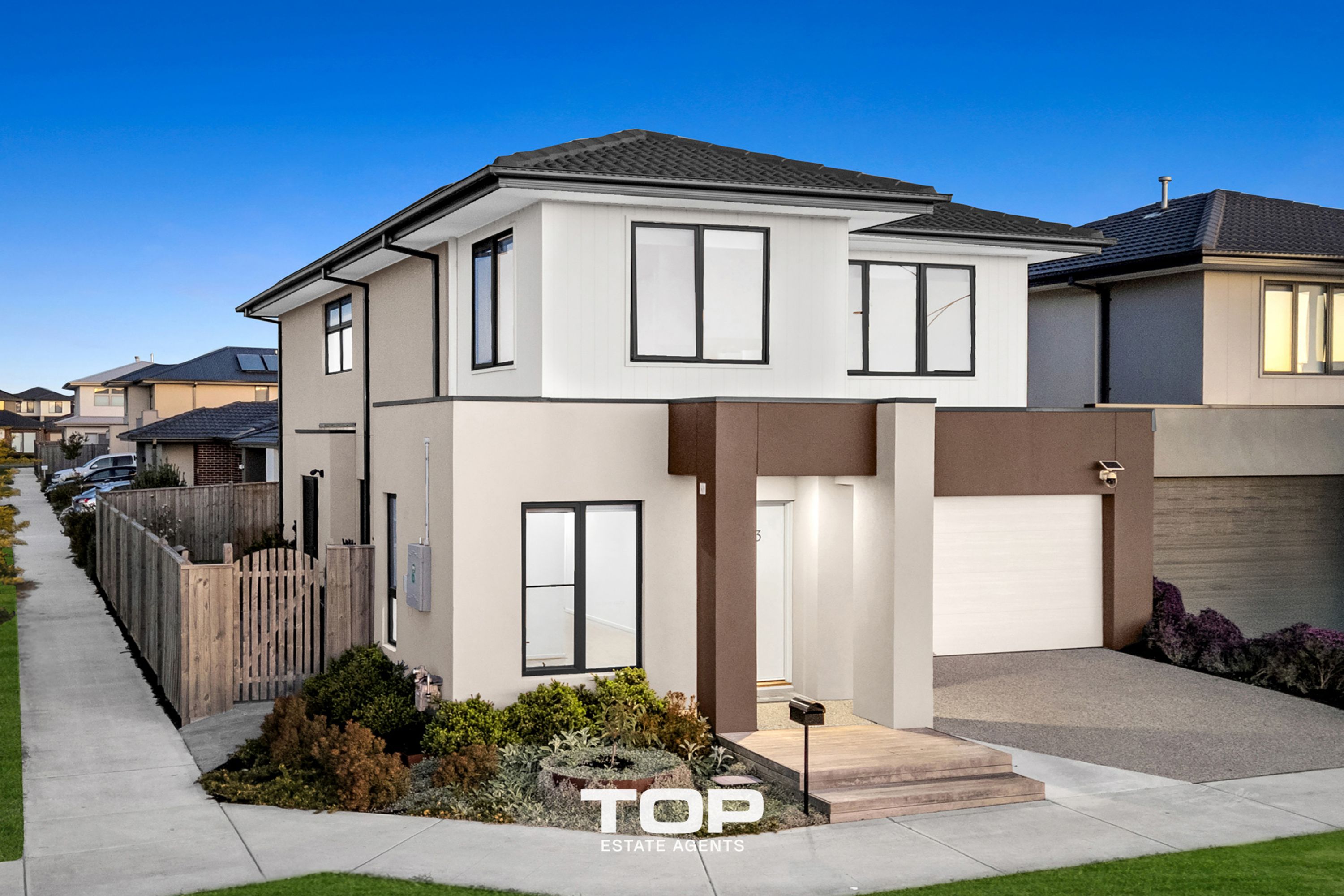 13 Pamir Circuit, Clyde North - Thumbnail 2