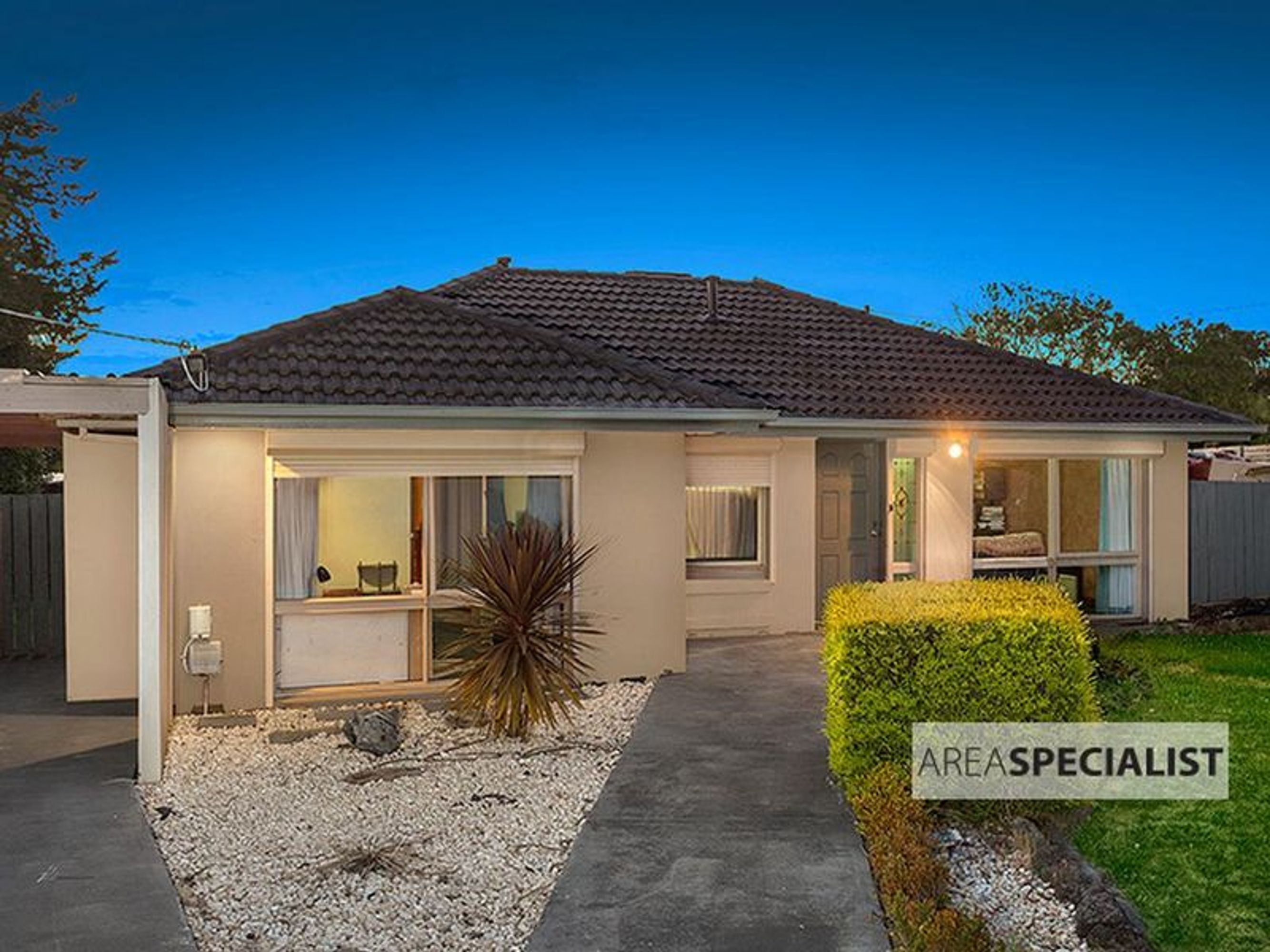 23 Lamont Crescent, Cranbourne