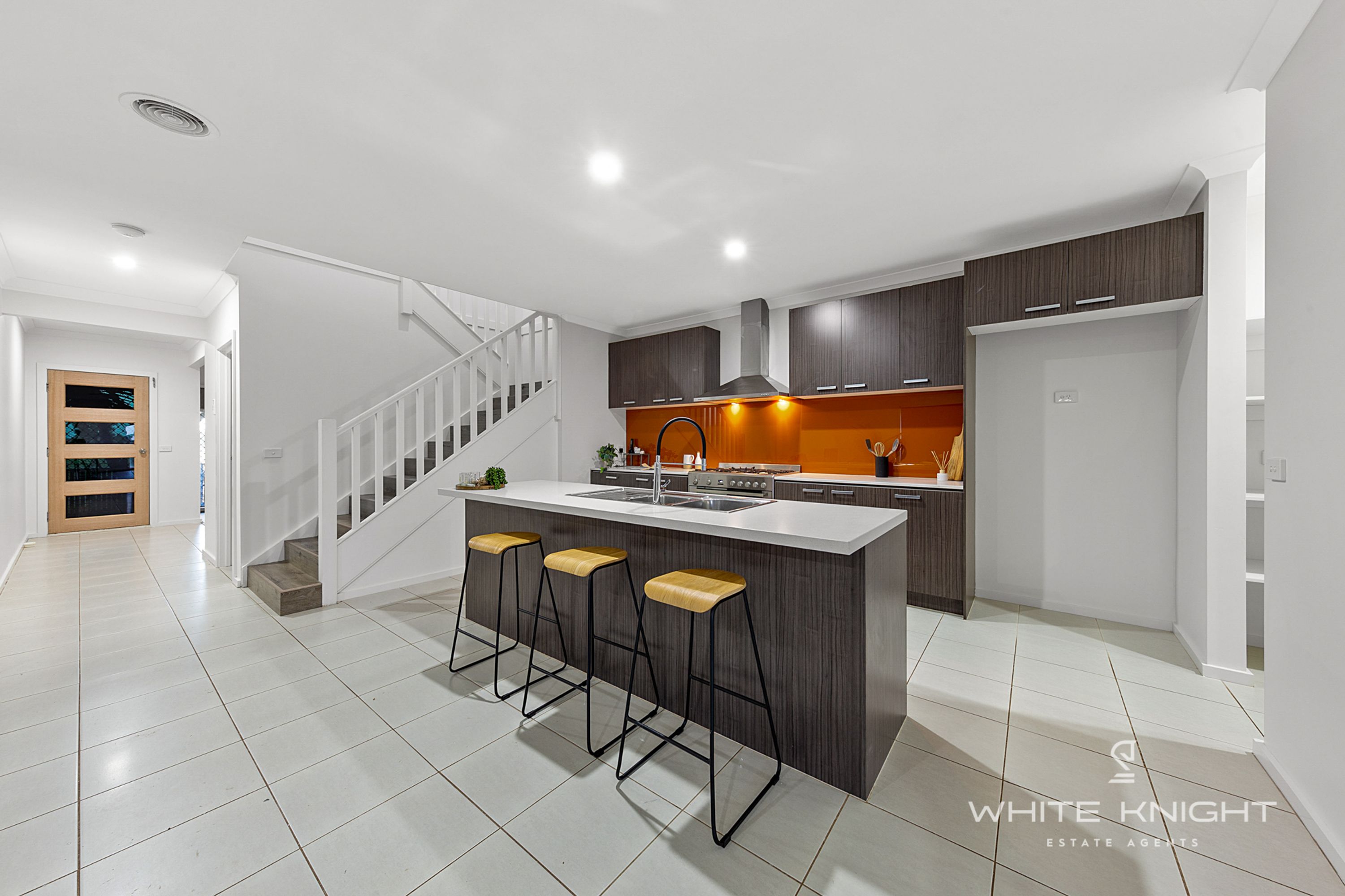 27 Cloverdale Road, Tarneit VIC 3029, Tarneit - Thumbnail 4
