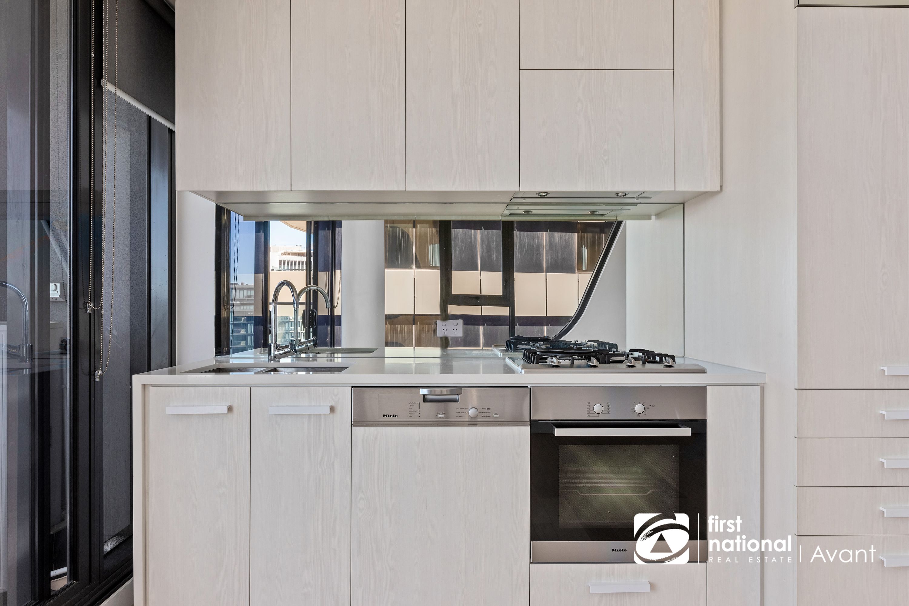 1001/38 Albert Road, South Melbourne - Thumbnail 6