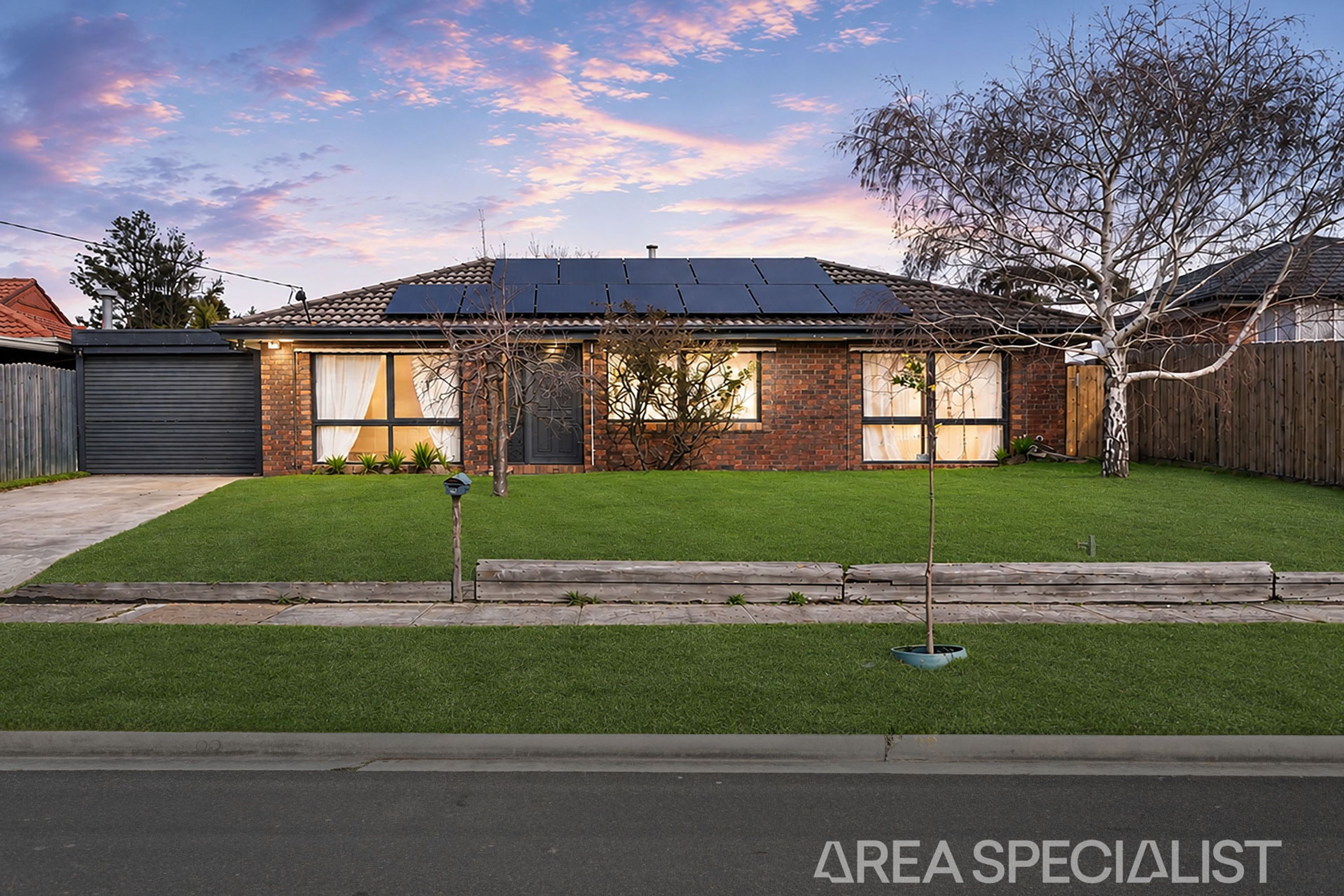 36 Luscombe Avenue, Carrum Downs - Image 1