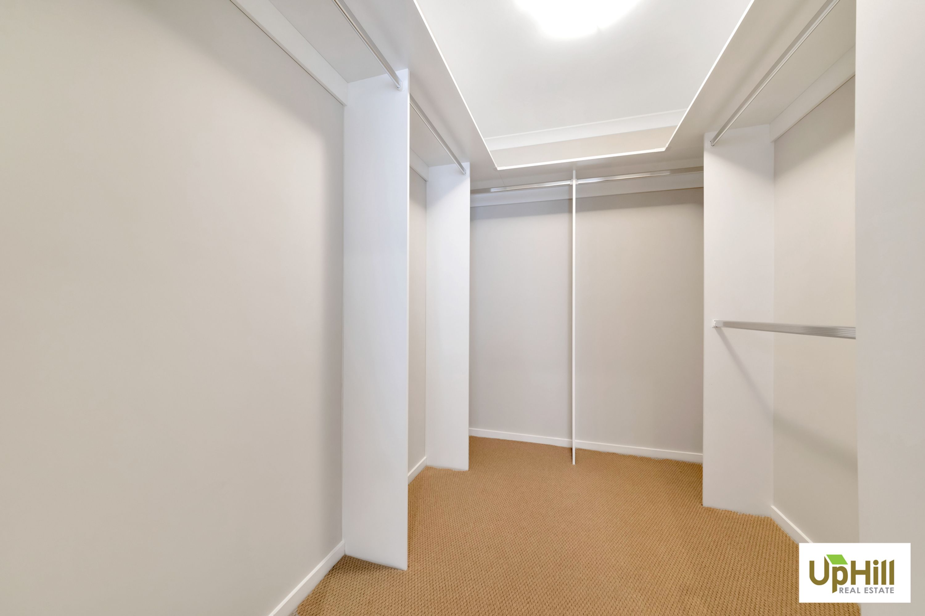63 GLENROSE BOULEVARD, Clyde North - Thumbnail 8