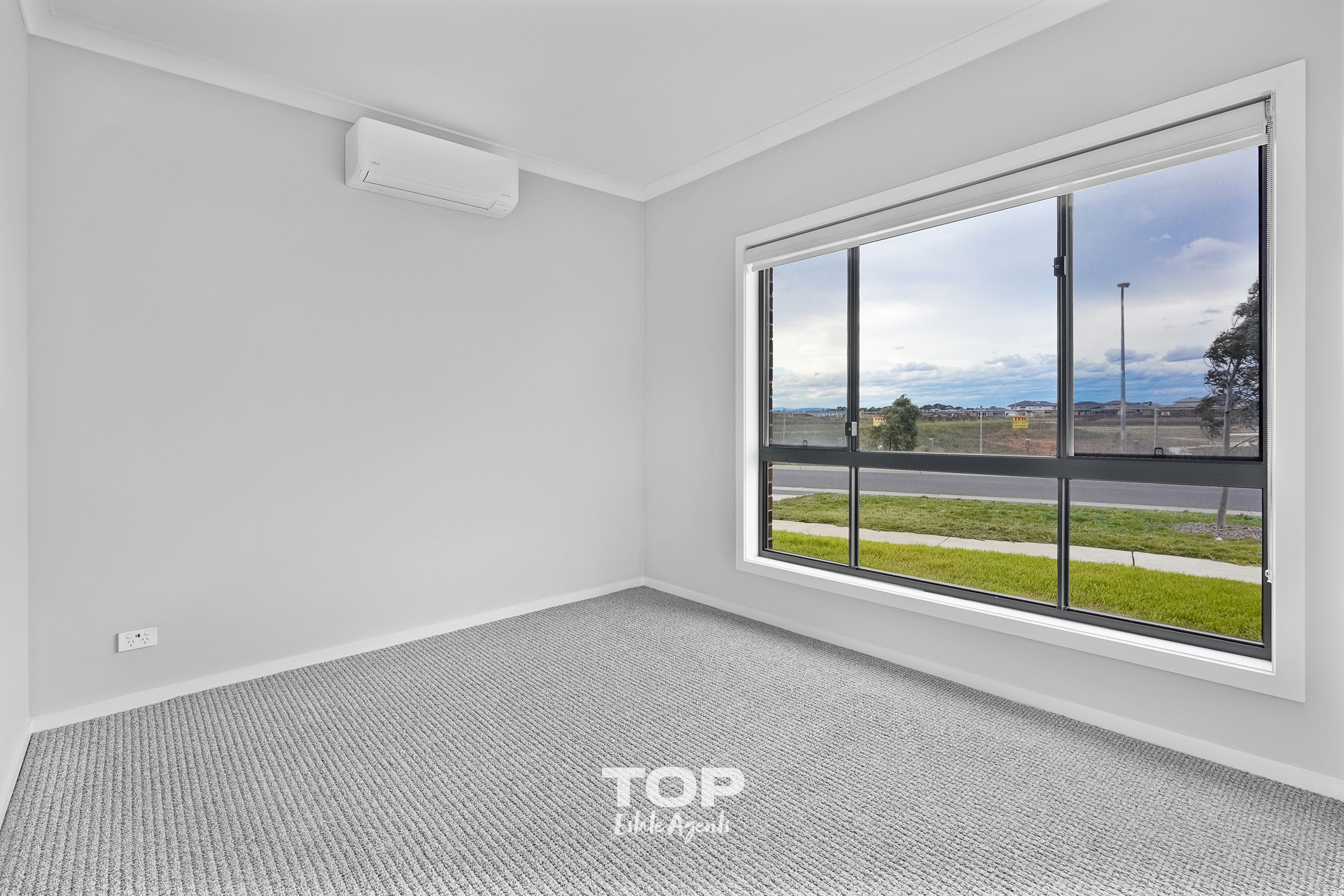 33 Acqua Drive, Clyde - Thumbnail 2