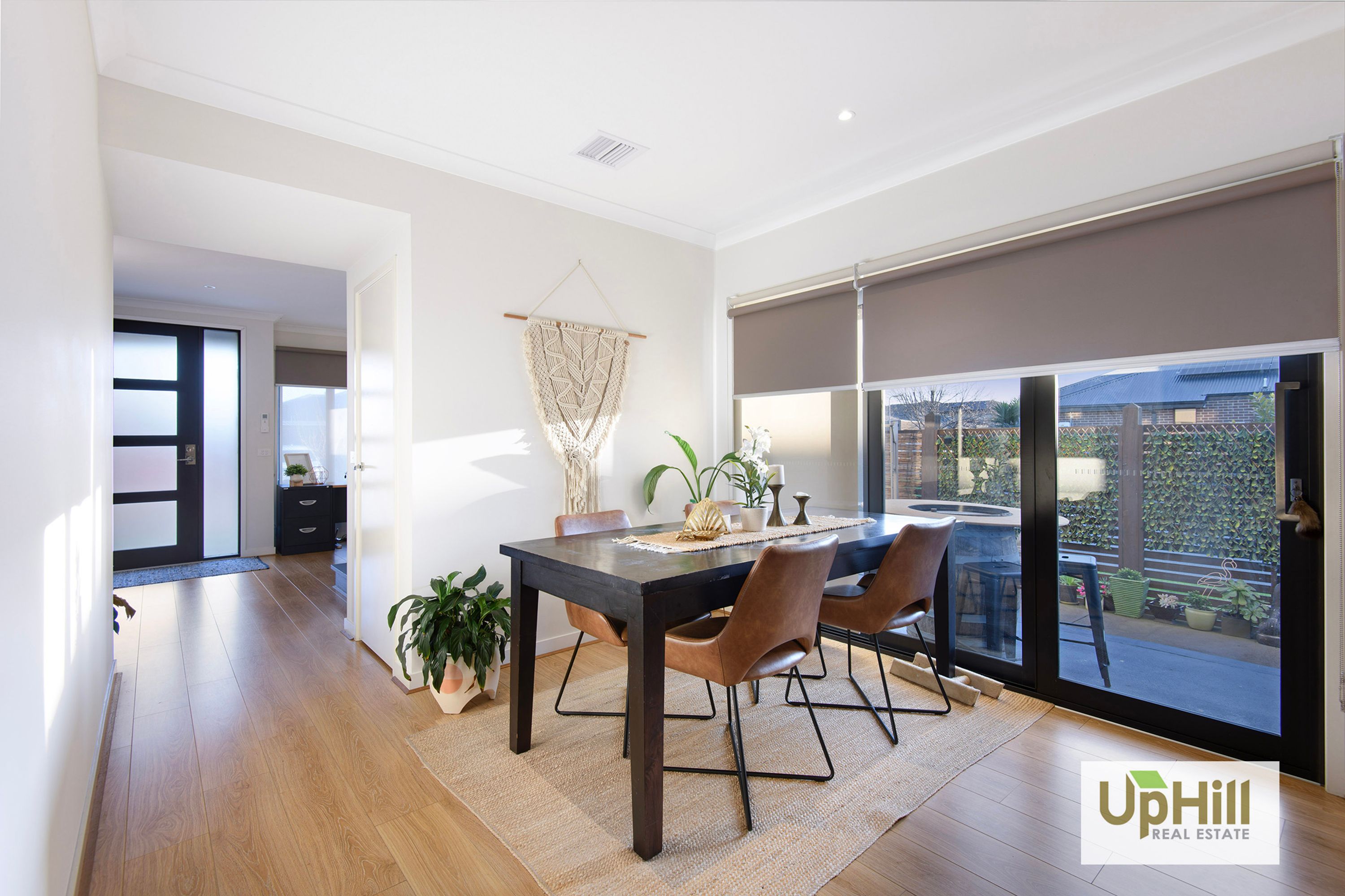 17 Lonarto Avenue, Clyde North - Thumbnail 4