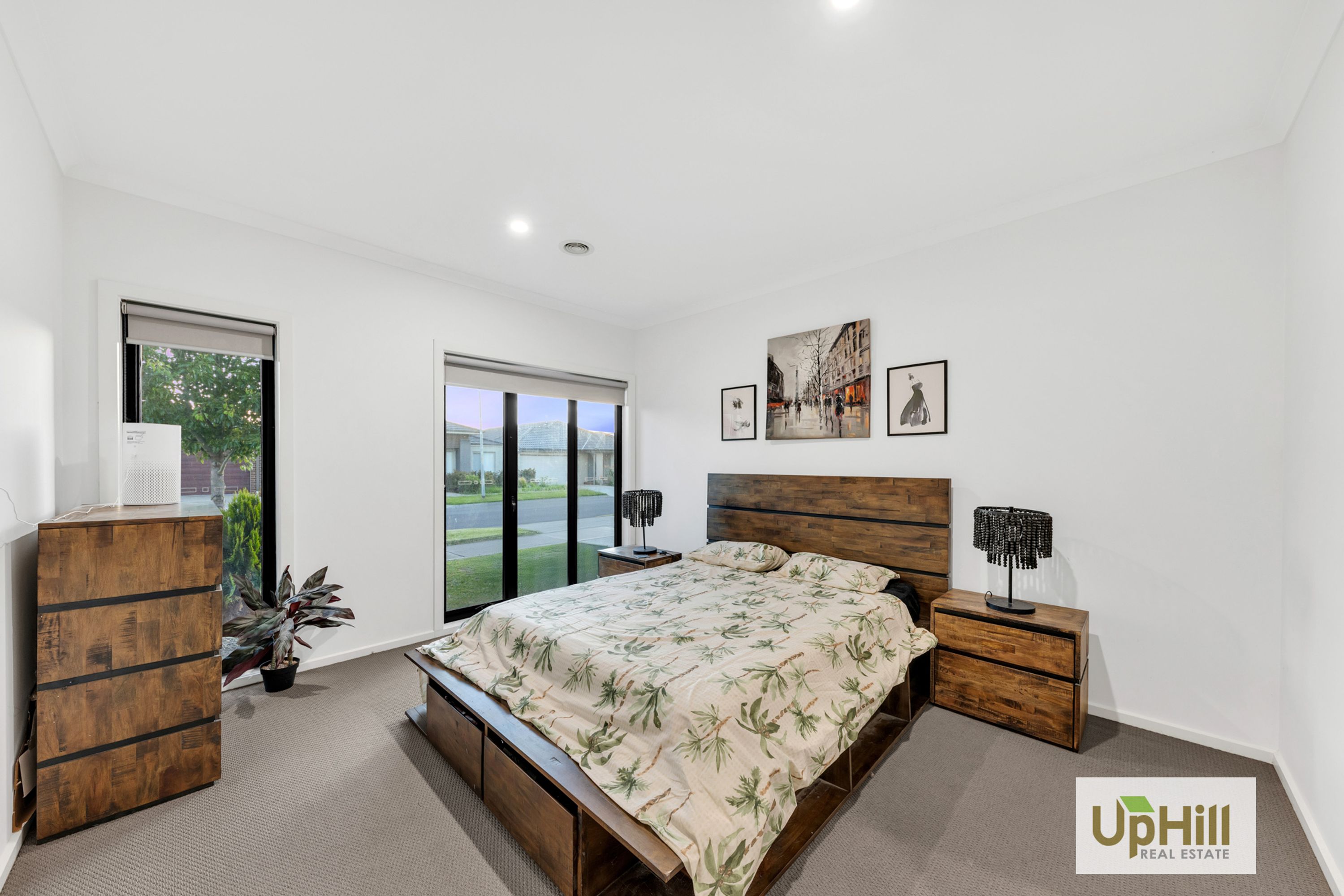 19 Affleck Street, Cranbourne East - Thumbnail 2