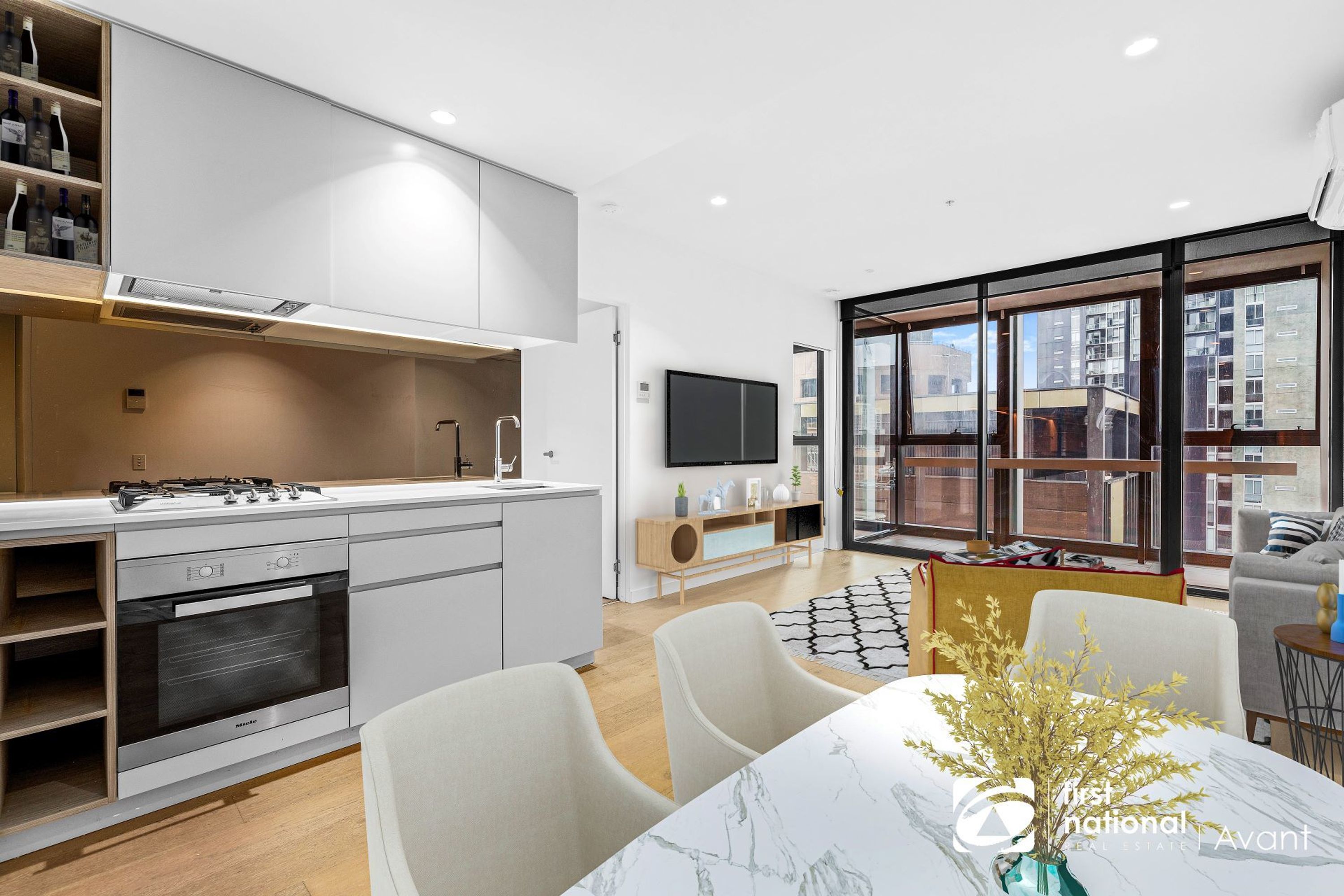 1902/462 Elizabeth Street, Melbourne - Thumbnail 3