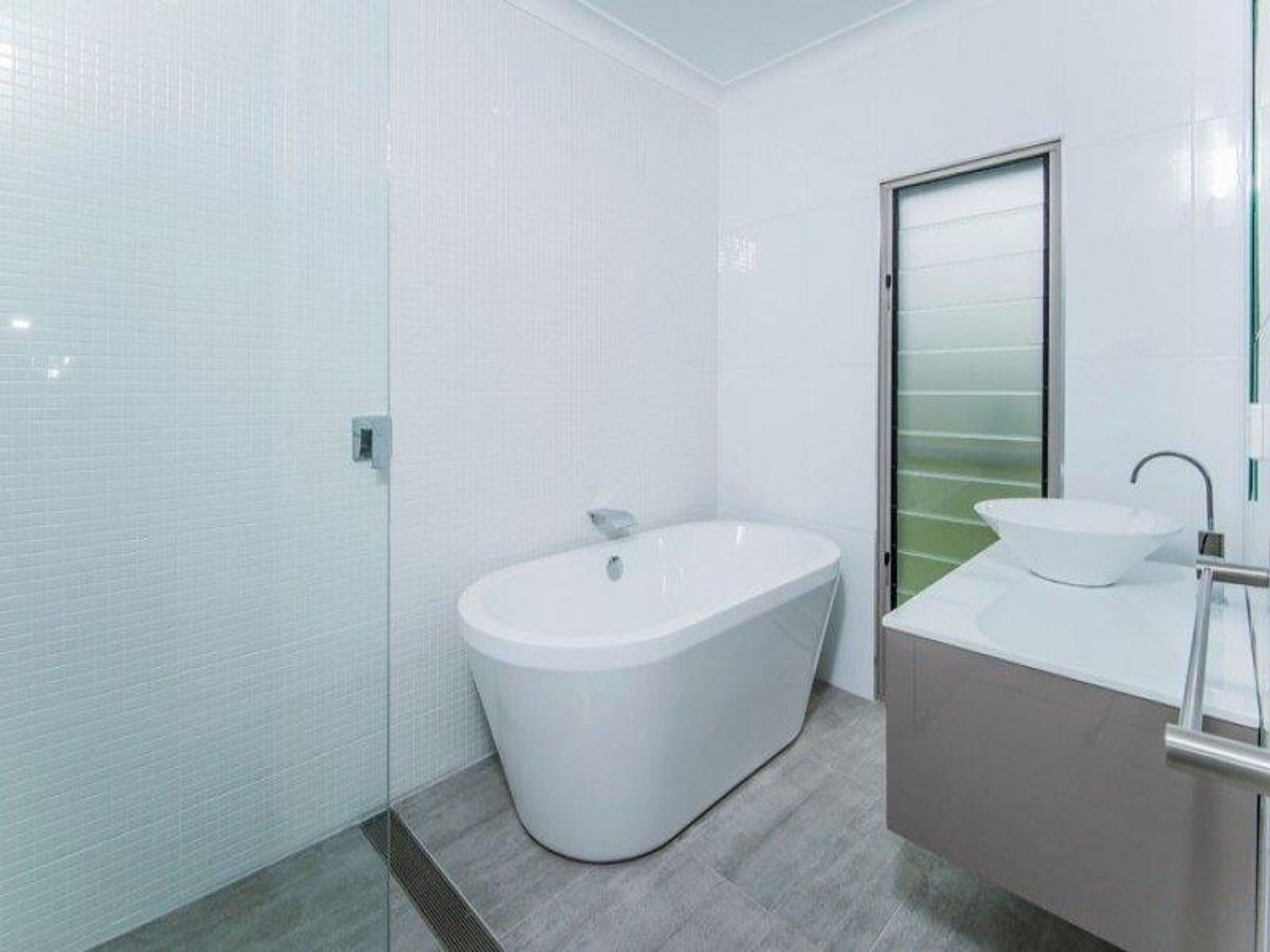 28 Mossberry Avenue, Junction Hill - Thumbnail 6