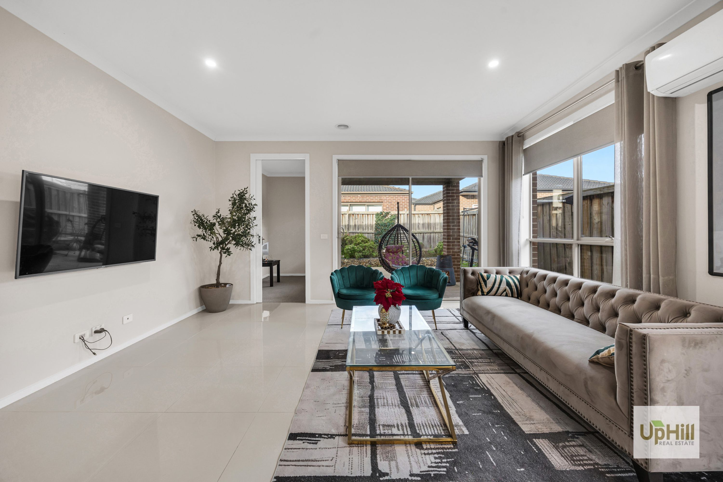 8 Corroborree street, Clyde North - Thumbnail 7