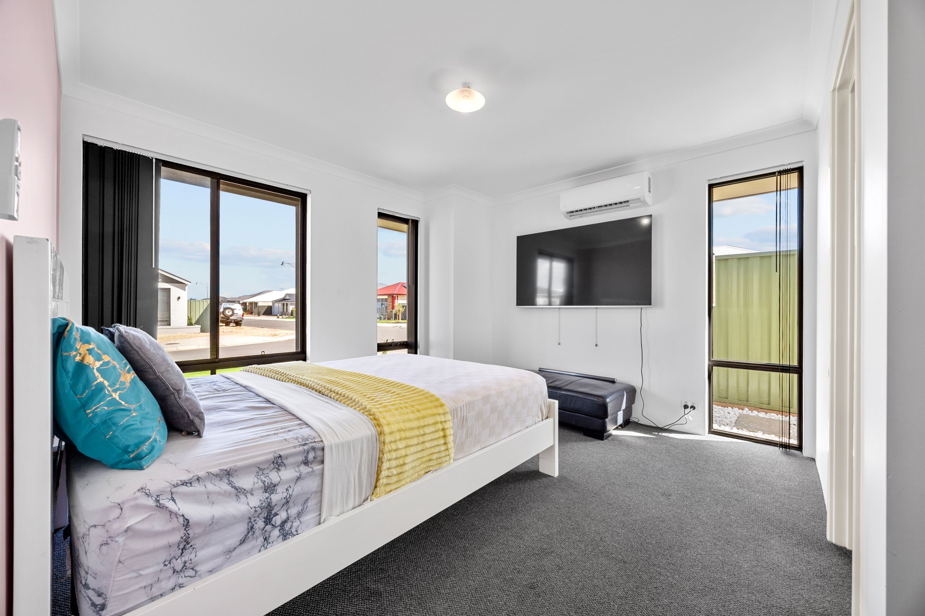 20 Stonecrop Crescent, Henley Brook - Thumbnail 4