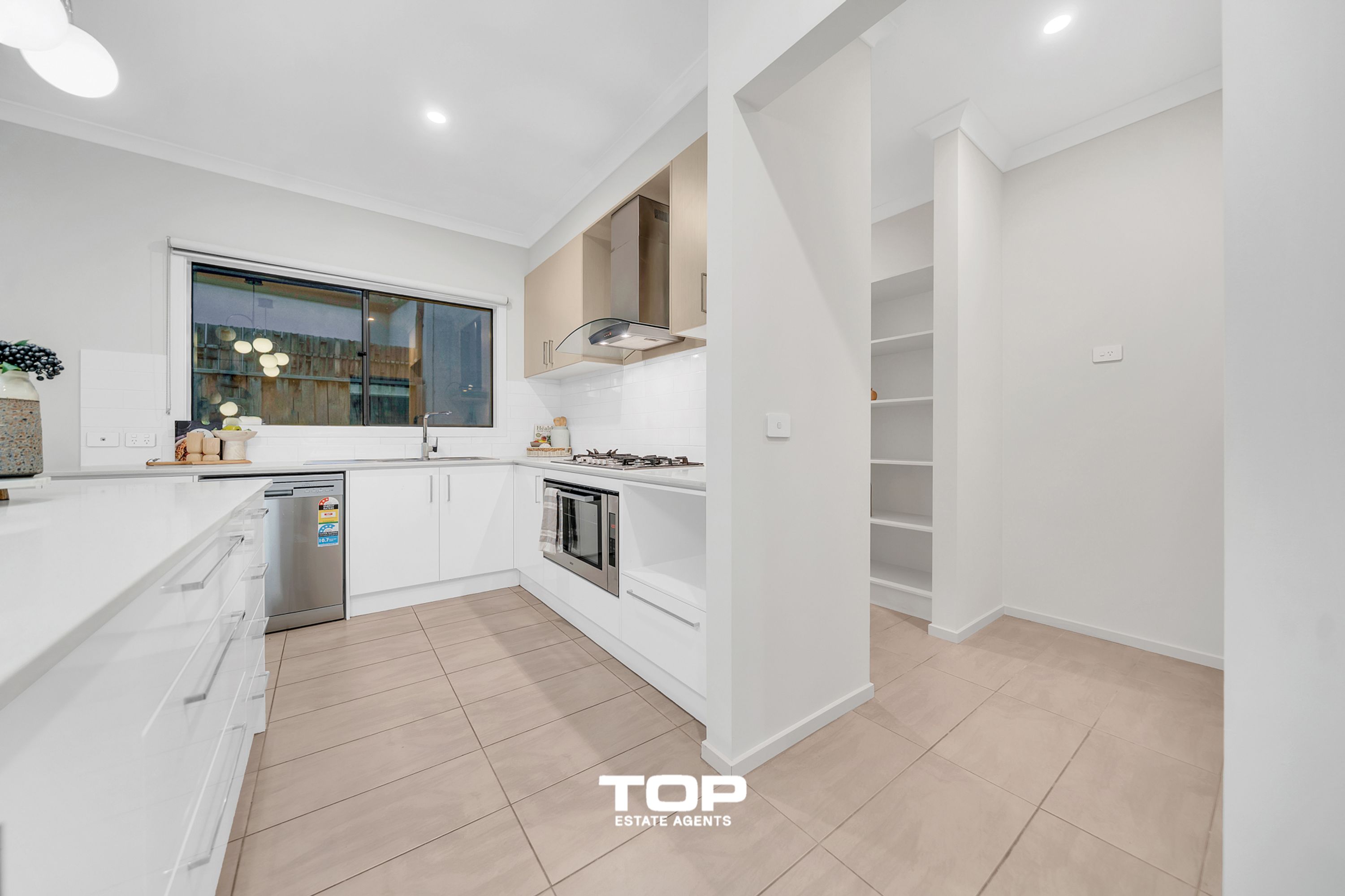 232 Saint Germain Boulevard, Clyde North - Thumbnail 8