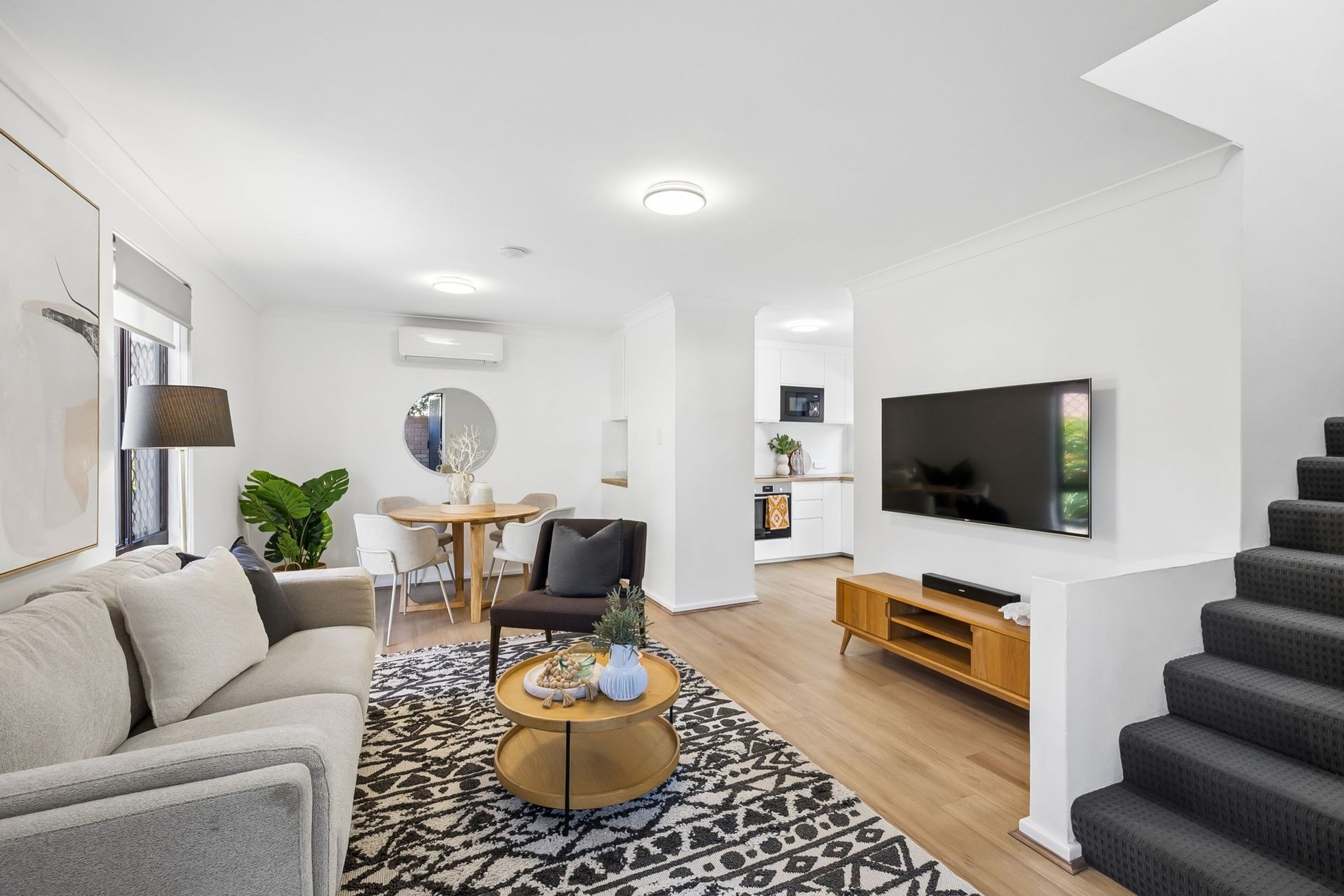 2/2/182 Carr Place, Leederville - Image 1