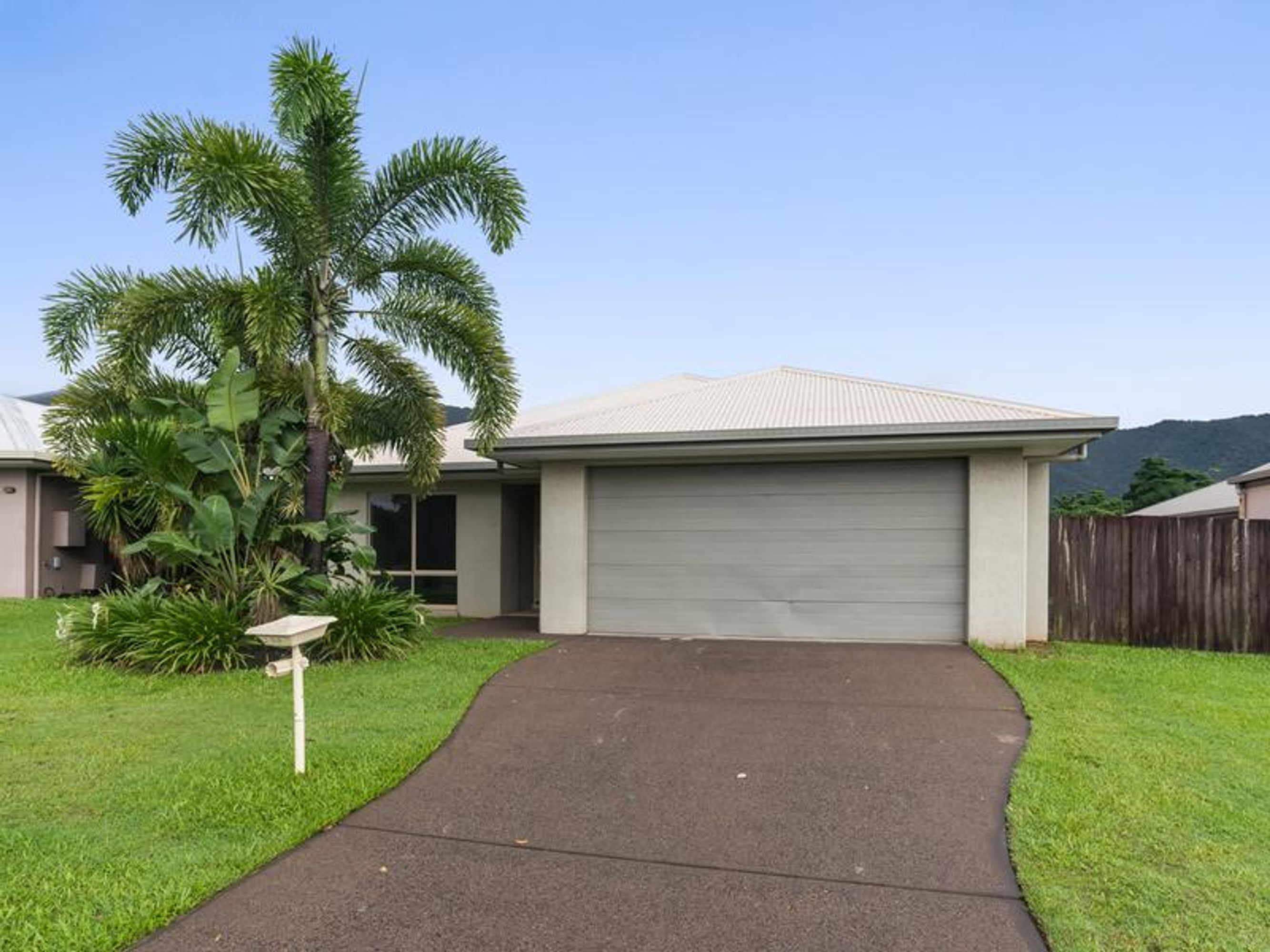 13 Pansini Street, Edmonton - Thumbnail 2