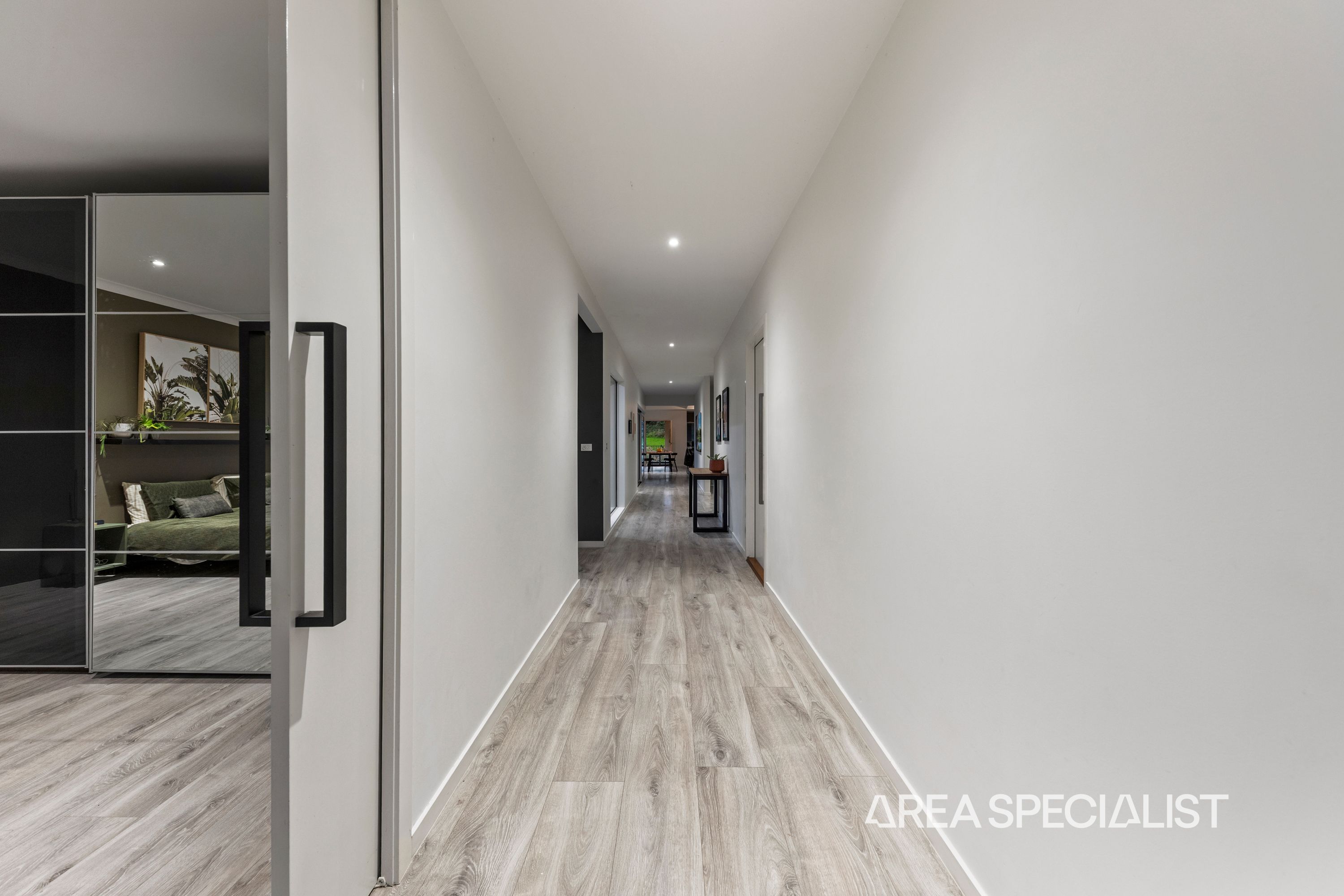 13 Zurich Rise, Pakenham - Thumbnail 3