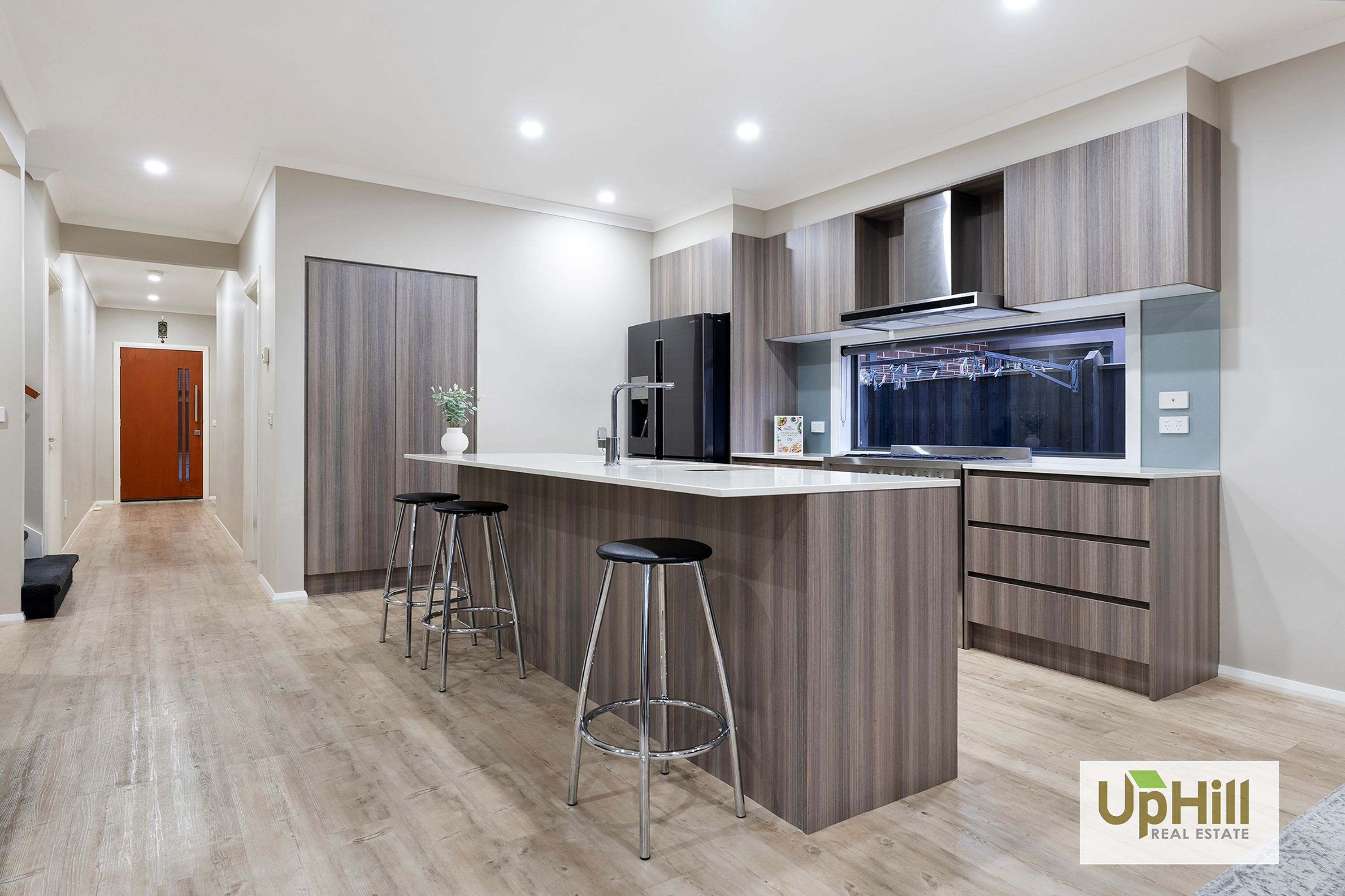 10 Yandra Street, Clyde North - Thumbnail 4