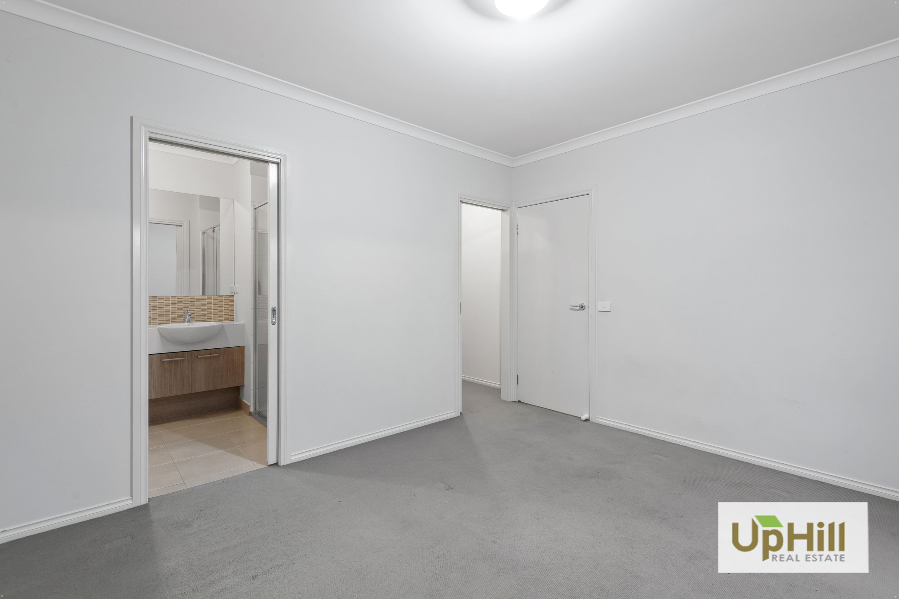 19 Elsey Way, Clyde North - Thumbnail 3