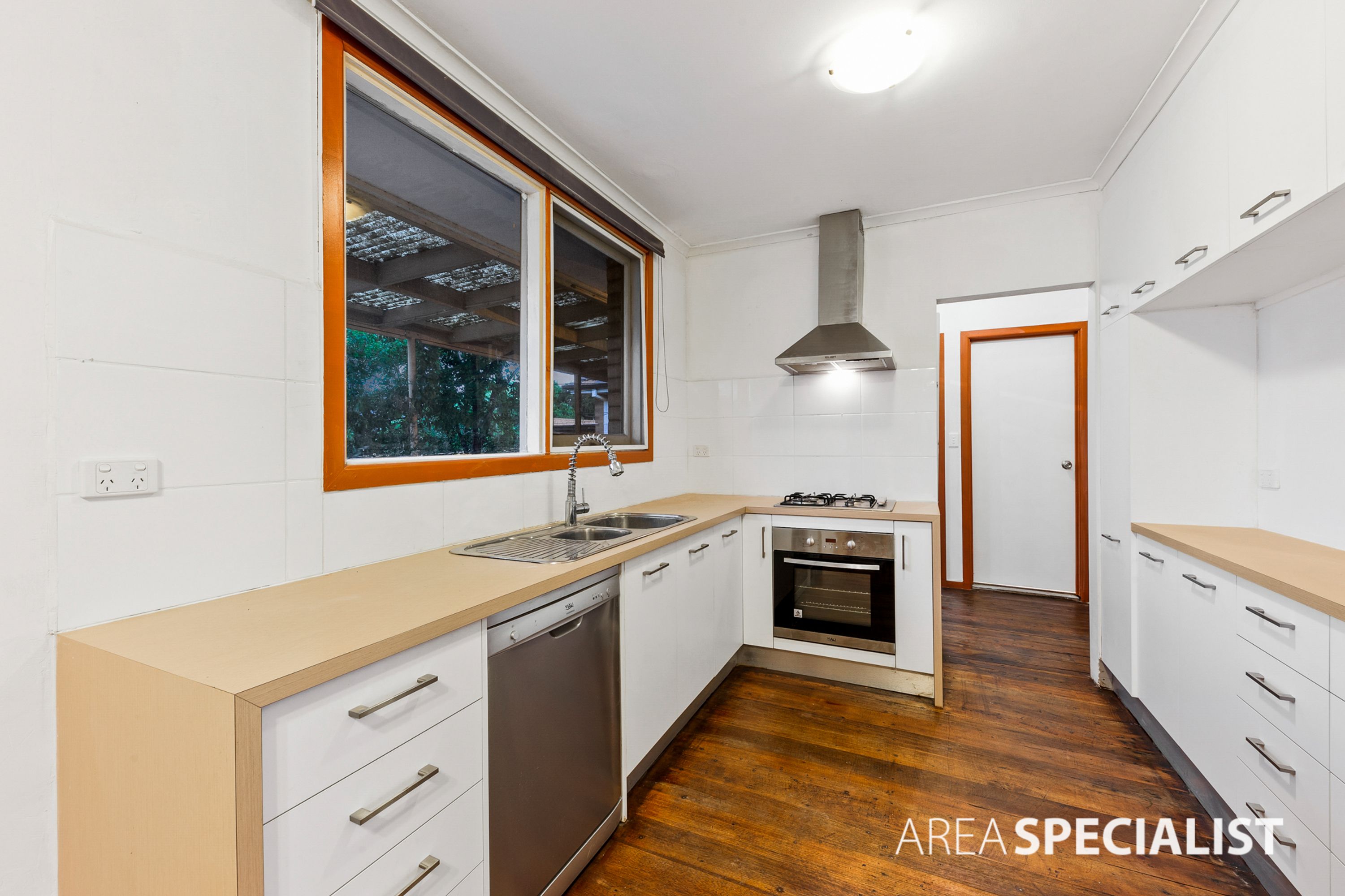 30 Leslie Street, St Albans VIC 3021, St Albans - Thumbnail 6