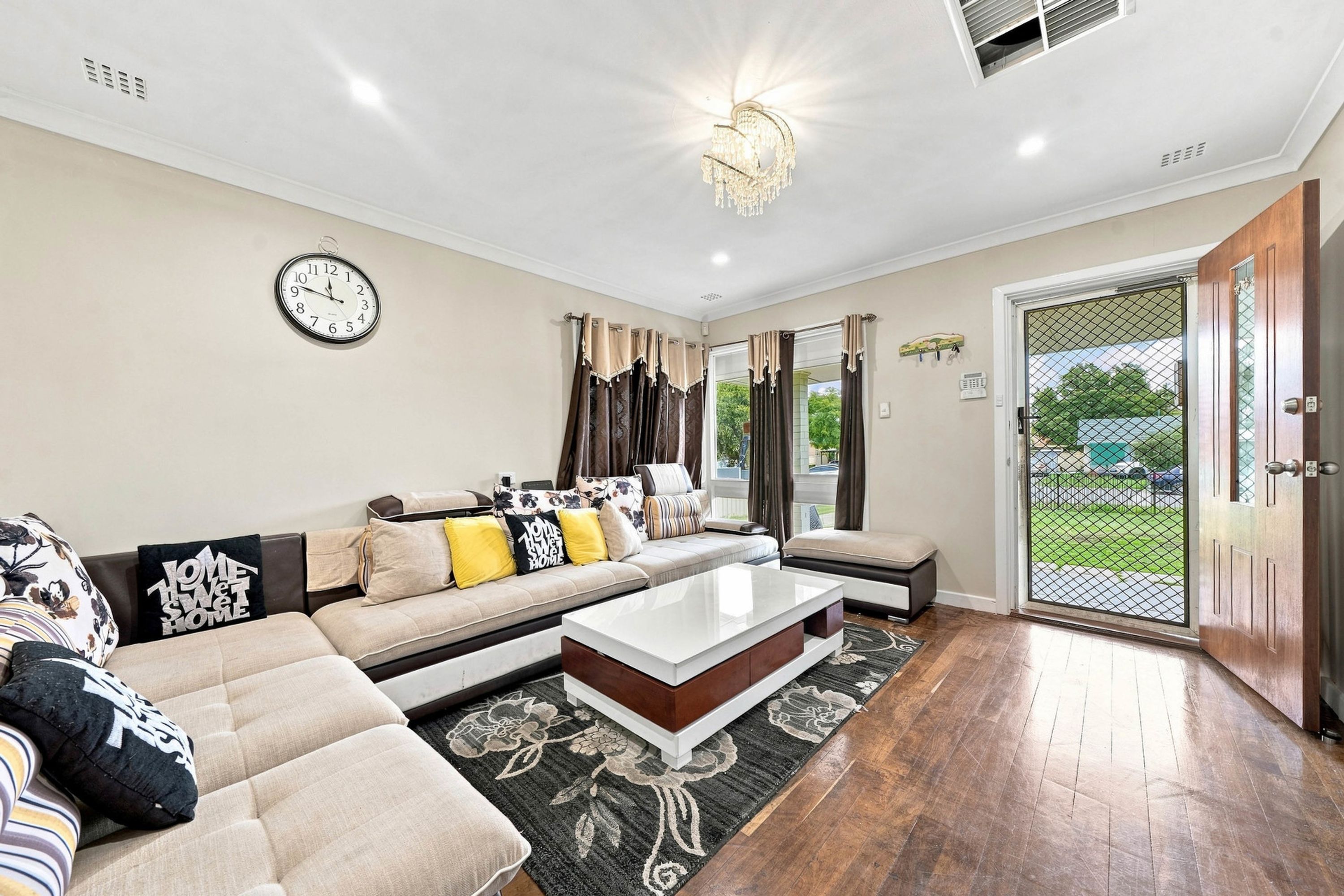 12 Grasmere Place, Kelmscott, Kelmscott - Thumbnail 4