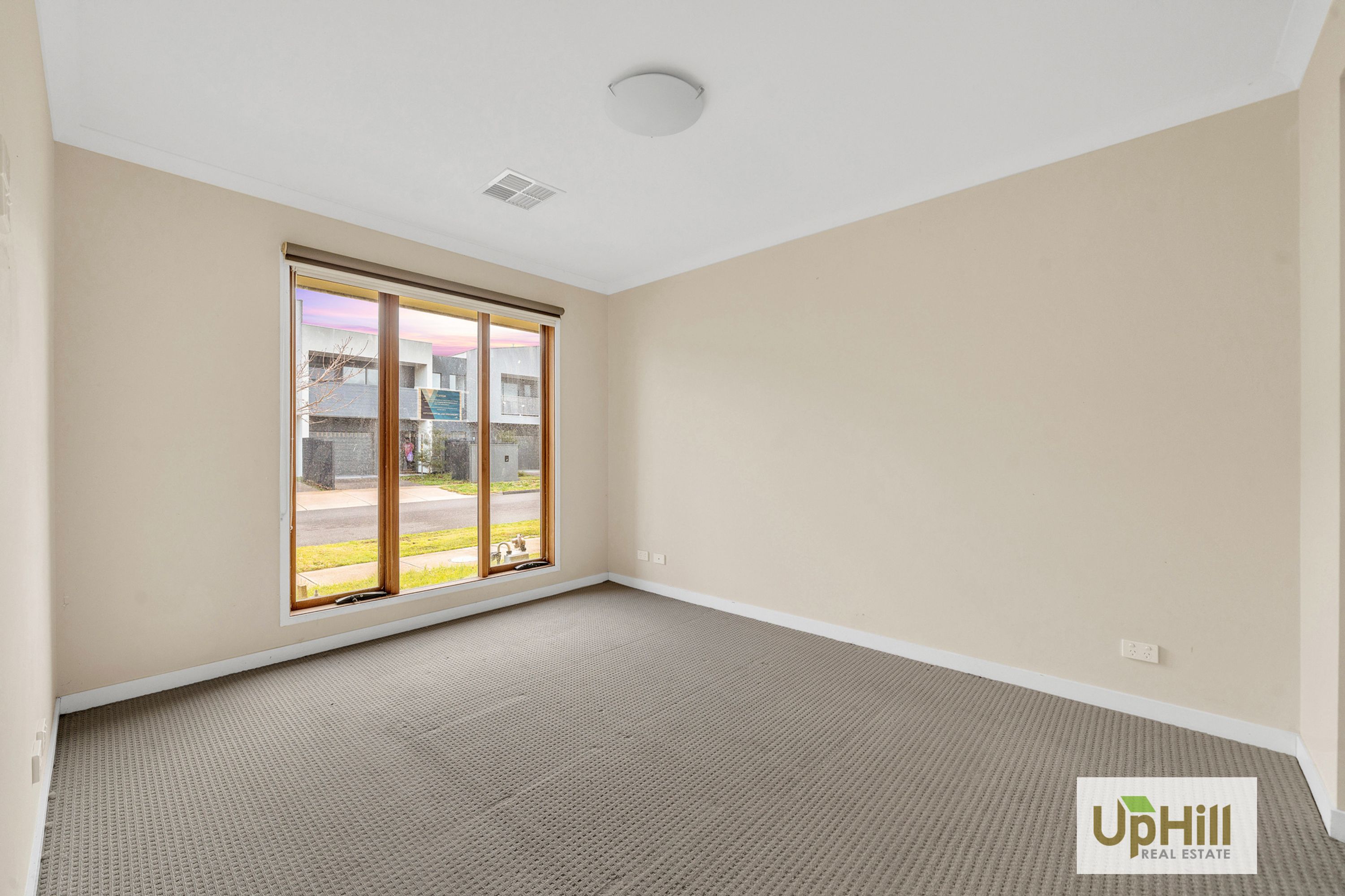 6 Rhynhurst Street, Clyde North - Thumbnail 2